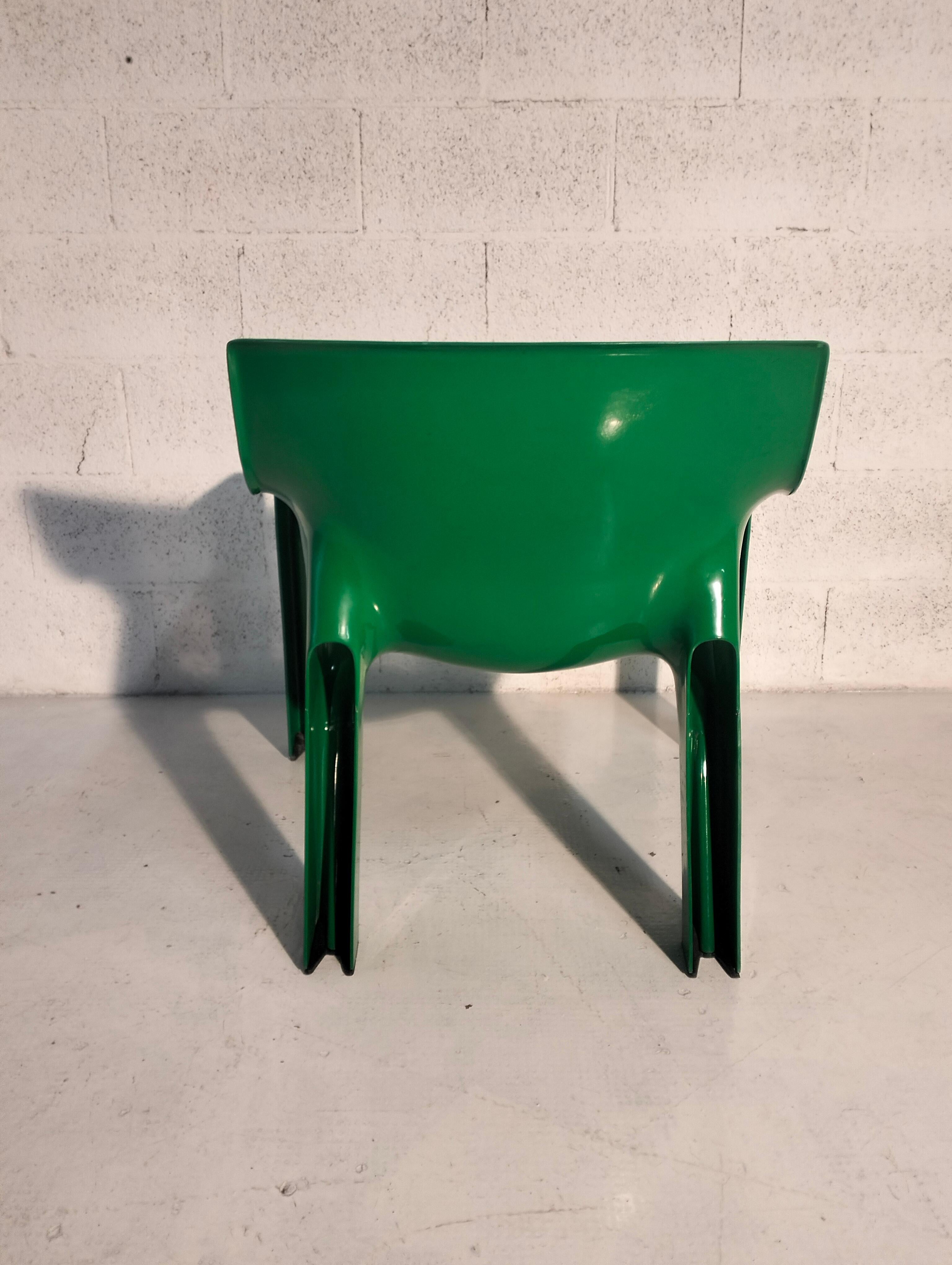 “Vicario” armchair by Vico Magistretti for Artemide  - Italy - 70's For Sale 1