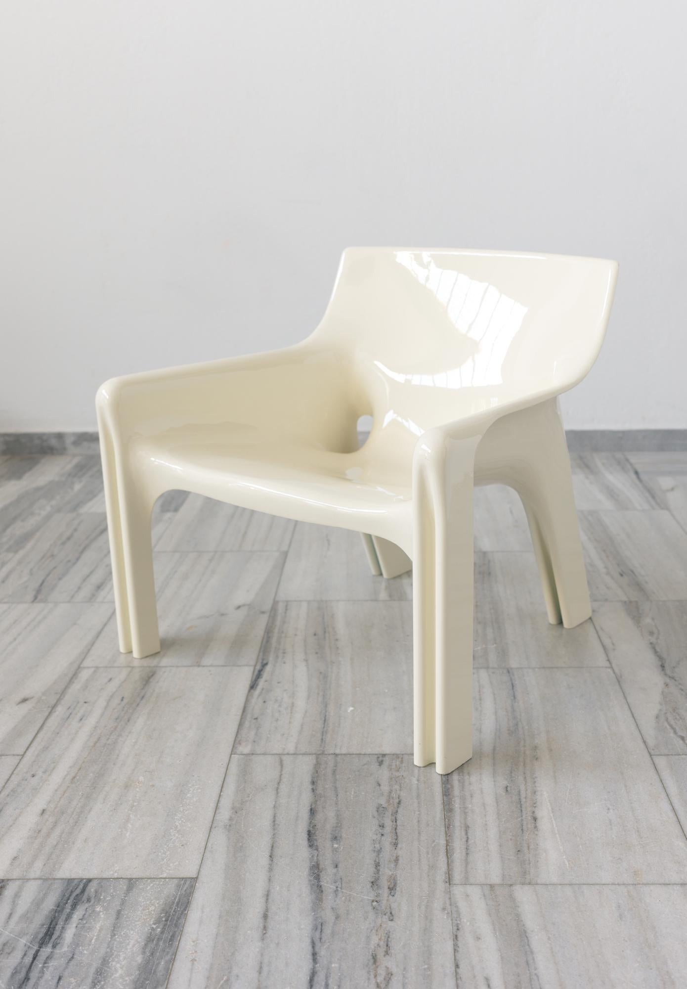 Sillón Vicario diseñado por Vico Magistretti para Artemide, Italia, años setenta. Era espacial en venta
