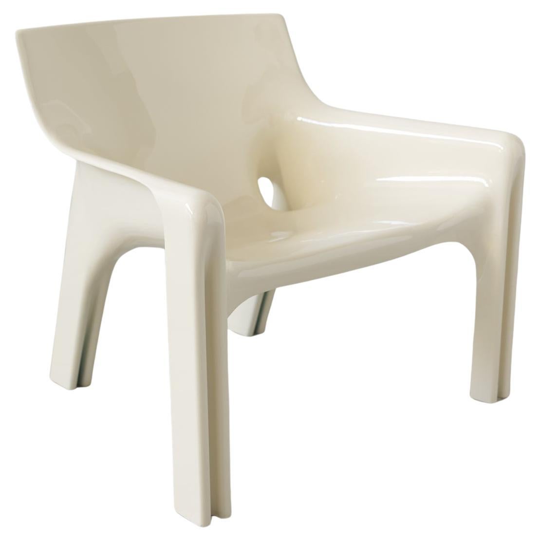 Vicario armchair designed by Vico Magistretti for Artemide, Italy 1970s.