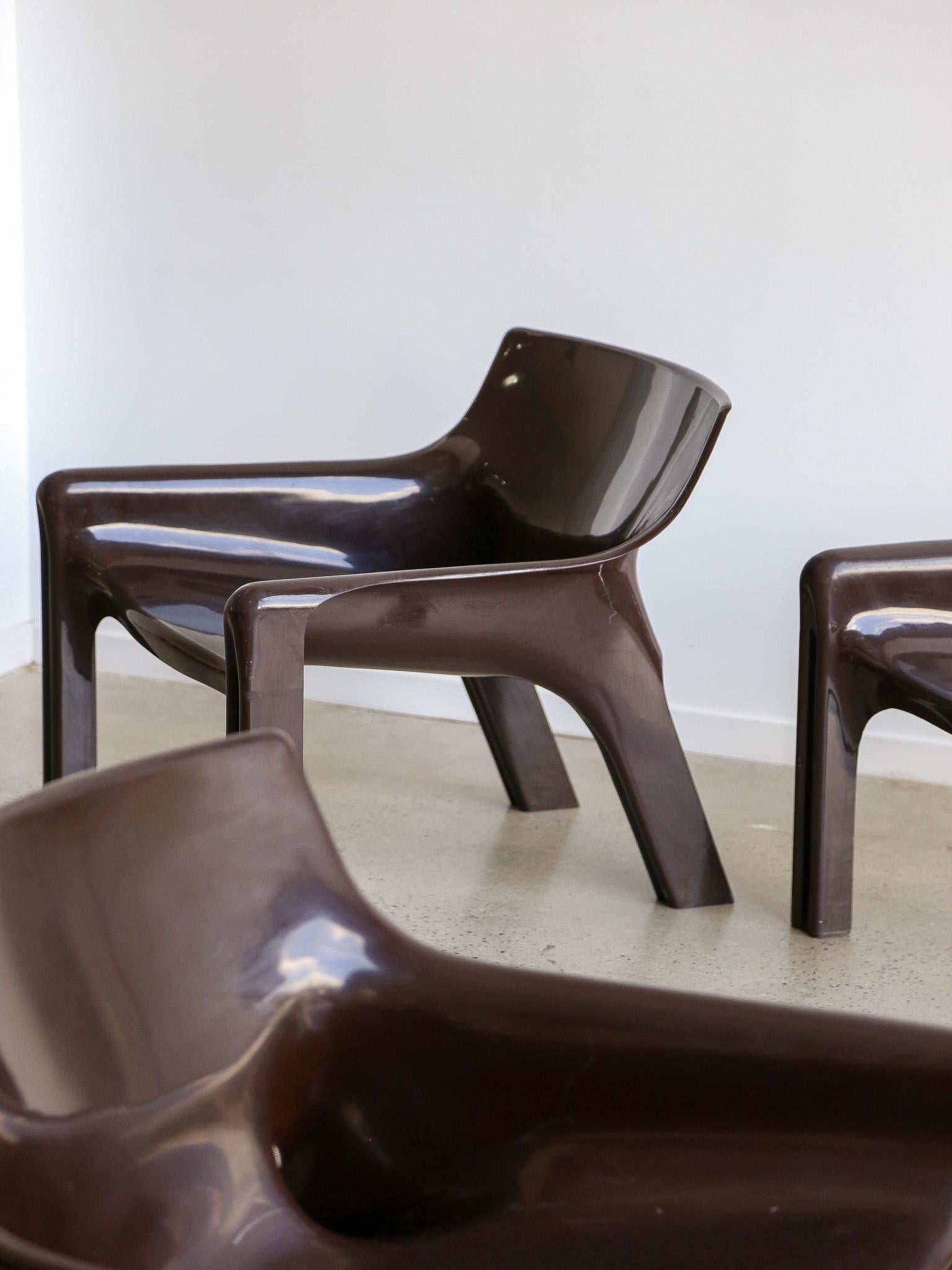 Vicario Lounge Chairs by Vico Magistretti for Artemide Set of Four 4