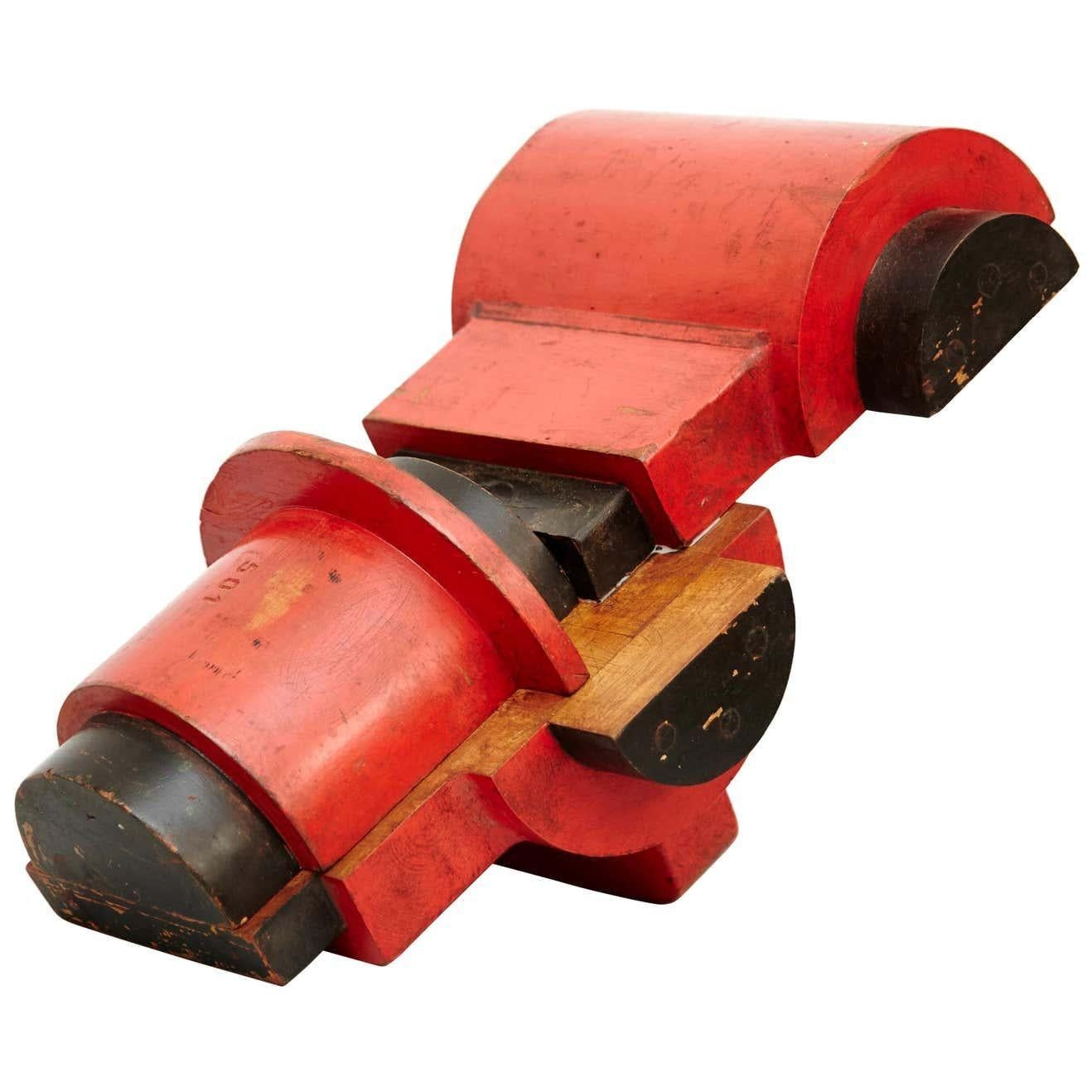 Vicenç Orsolà Skulptur Freigegeben AEM-501 Rot Schwarz Holz (21. Jahrhundert und zeitgenössisch) im Angebot