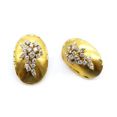 21st Century Diamonds 18 Karat Gold Stud Shield Earrings Omega Vicente Gracia