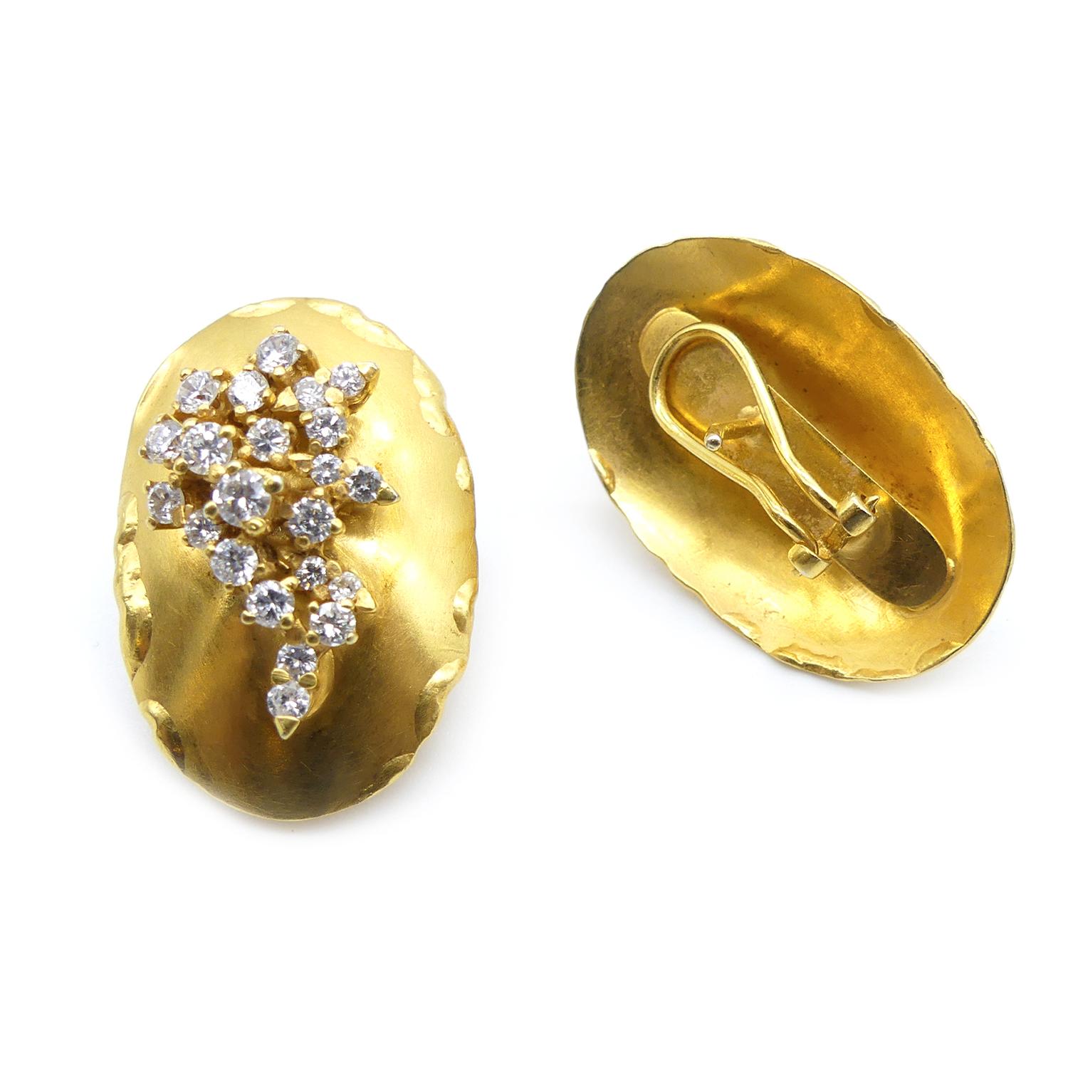 Brilliant Cut  21st Century Diamonds 18 Karat Gold Stud Shield Earrings Omega Vicente Gracia For Sale