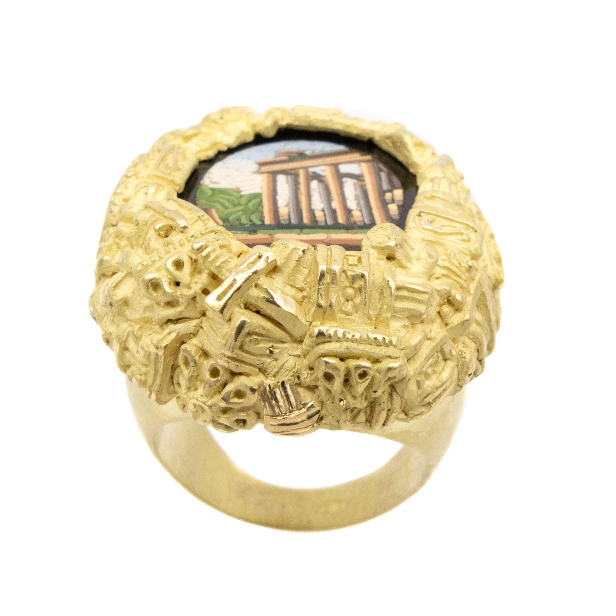 Vicente Gracia 18k Gold Cocktail Dome Ring Micro Mosaic Ruins Roman Temple  In New Condition For Sale In Valencia, ES