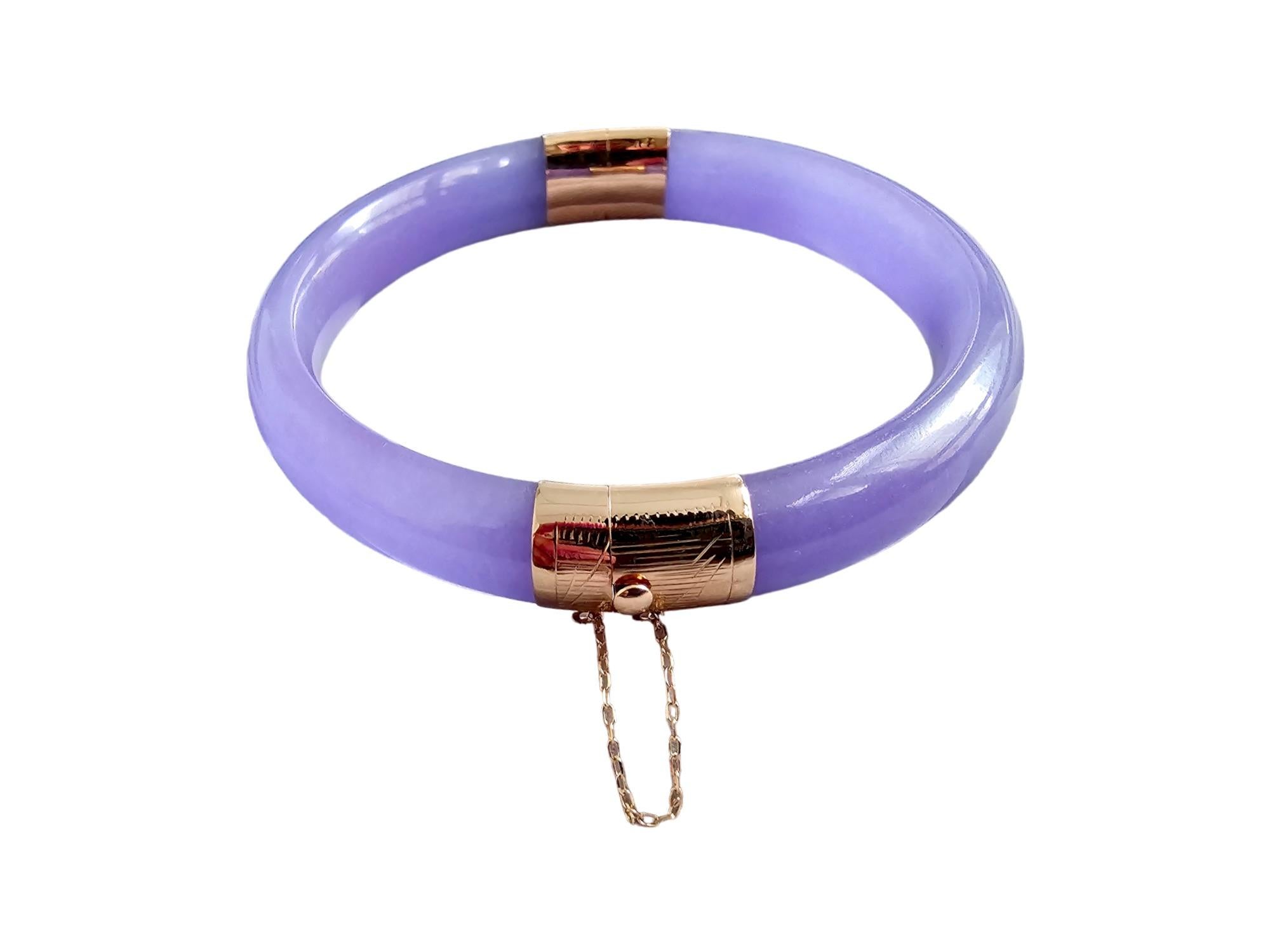Viceroy's Circular Lavender Jade Bangle Bracelet (with 14K Yellow Gold) For Sale 3