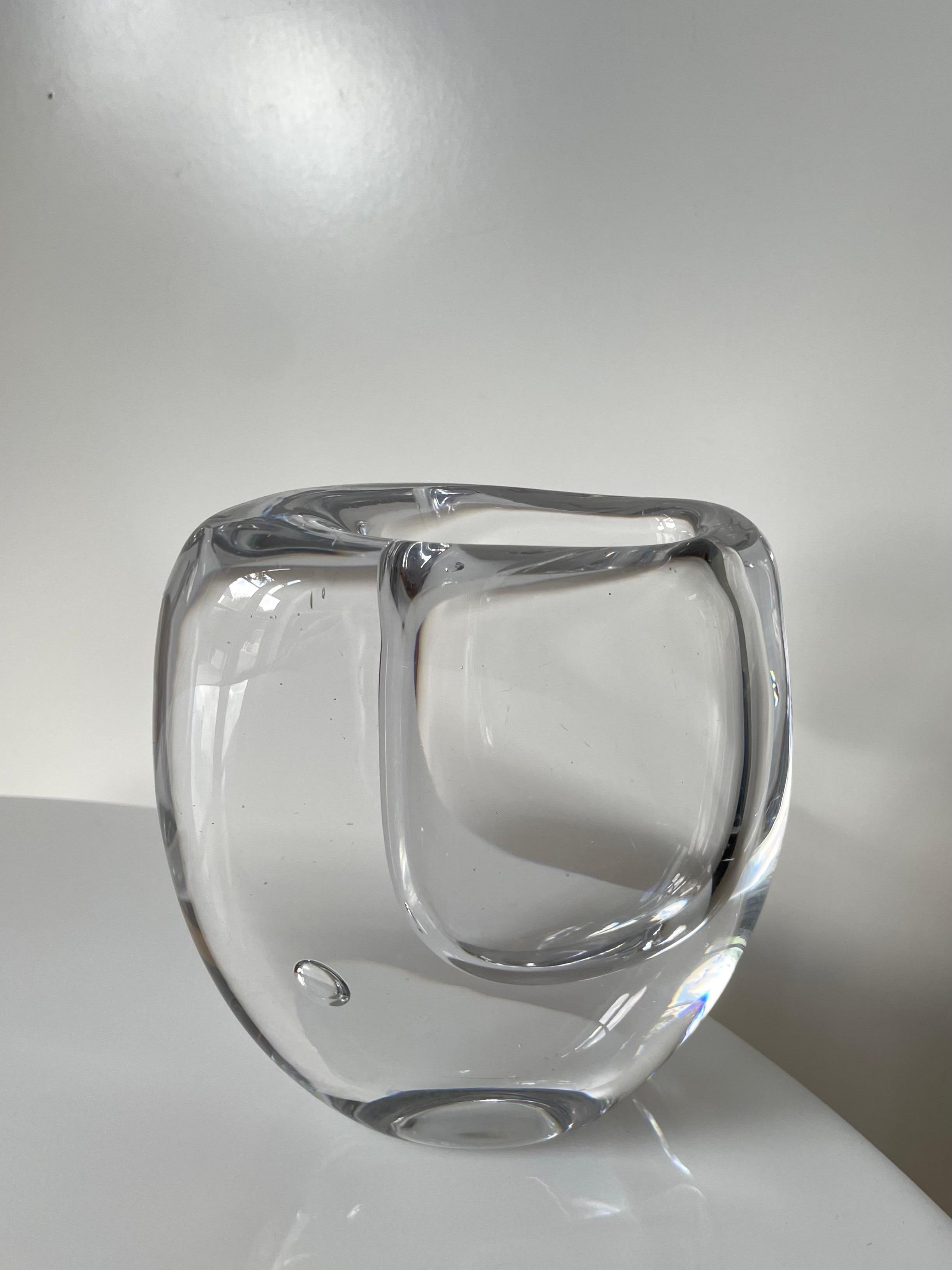 Vicke Lindstrand Art Glass Decorative Bubble Vase, 1950s For Sale 3