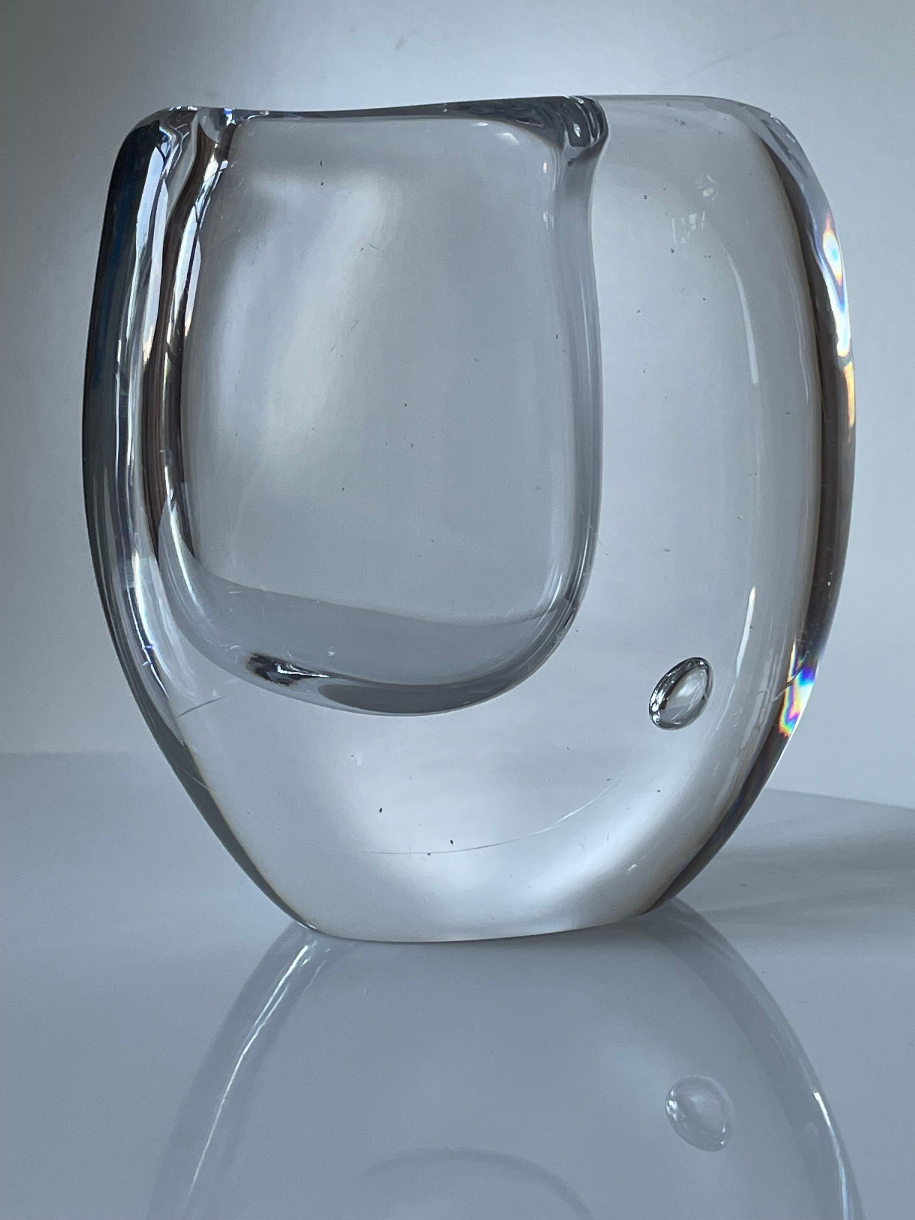 Swedish Vicke Lindstrand Art Glass Decorative Bubble Vase, 1950s For Sale