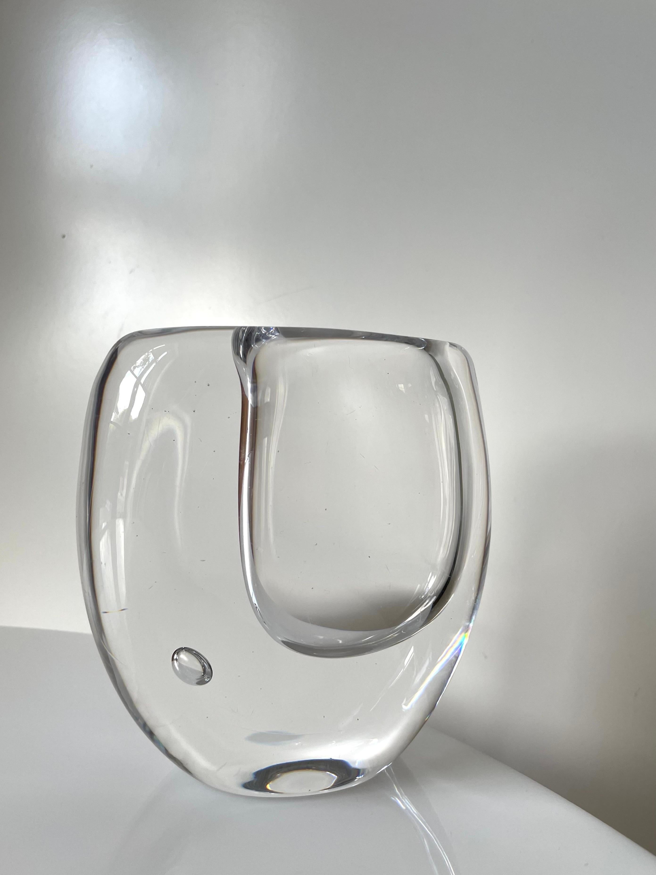 20ième siècle Vase à bulles décoratif en verre d'art Vicke Lindstrand, années 1950 en vente