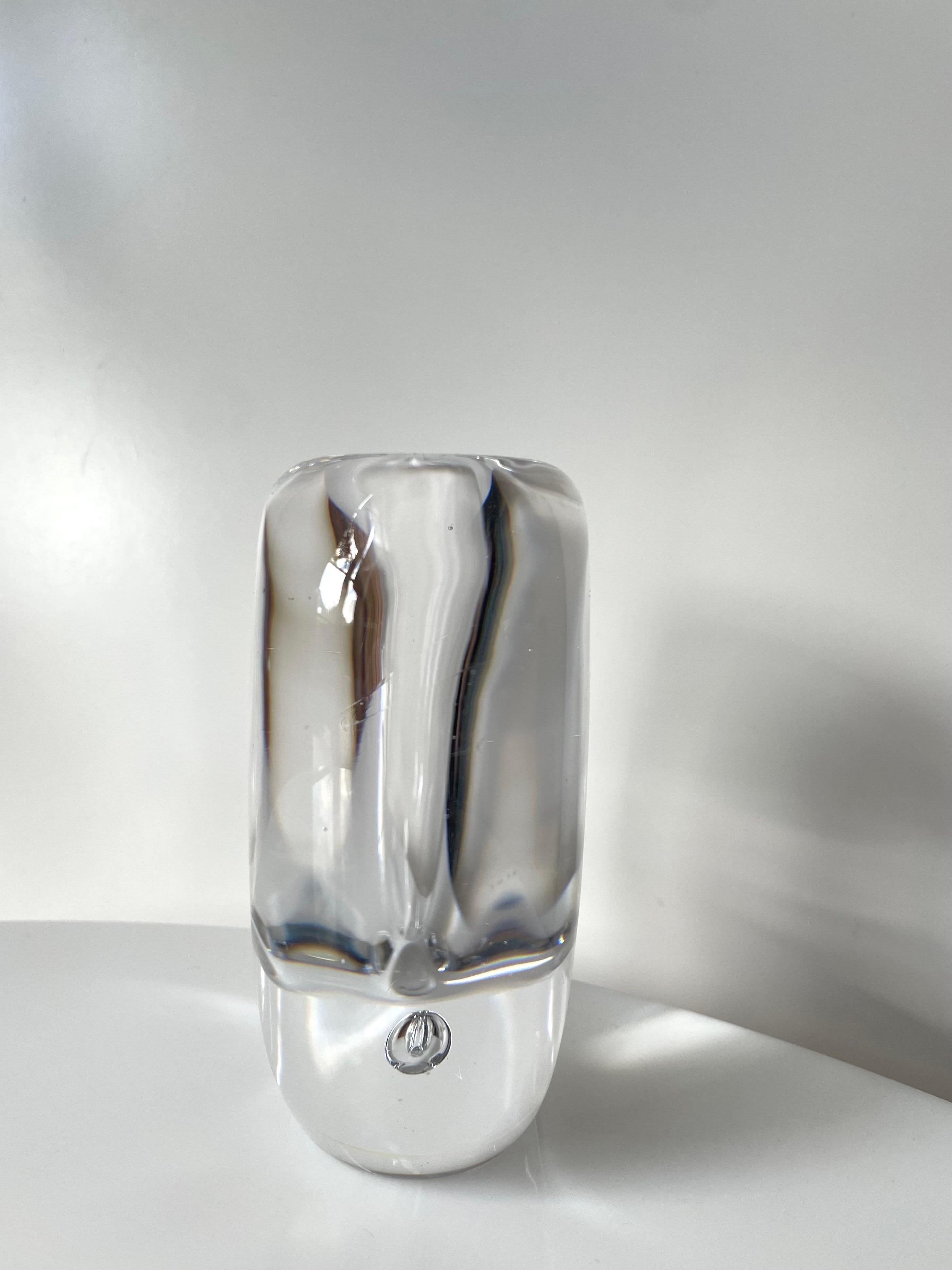 Vicke Lindstrand Art Glass Decorative Bubble Vase, 1950s For Sale 2
