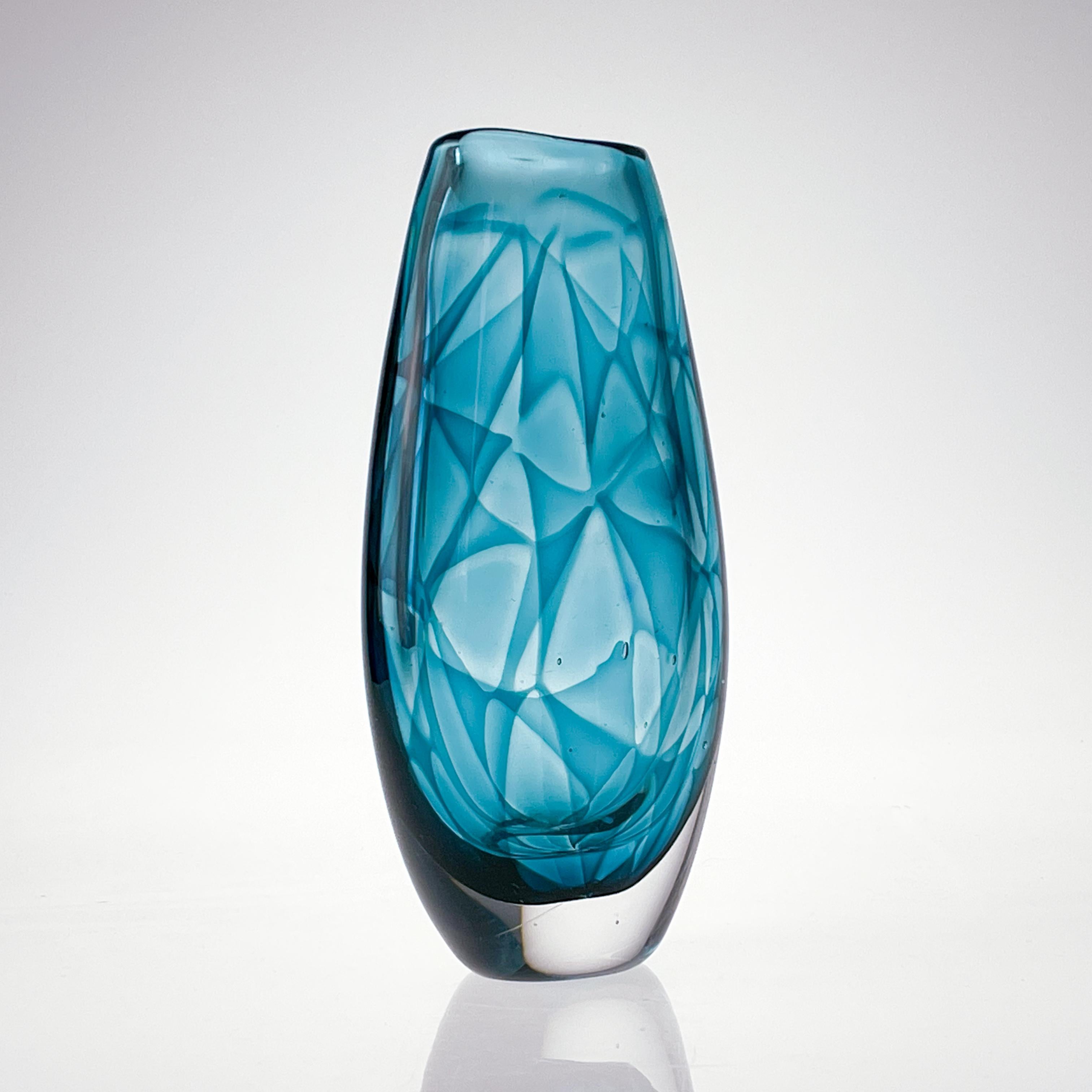 Mid-20th Century Scandinavian Modern Vicke Lindstrand Glass Art Vase Colora Kosta Turquoise 1960s For Sale