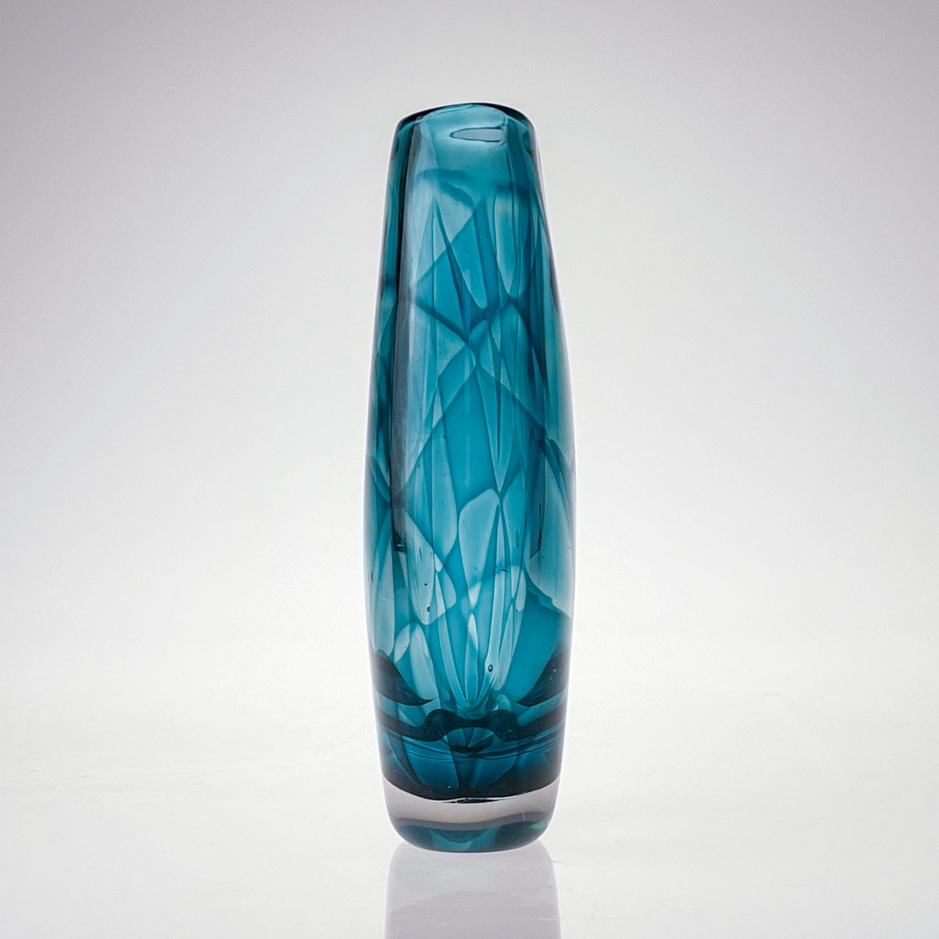 Verre Vicke Lindstrand vase d'art moderne scandinave en verre couleur turquoise, années 1960 en vente