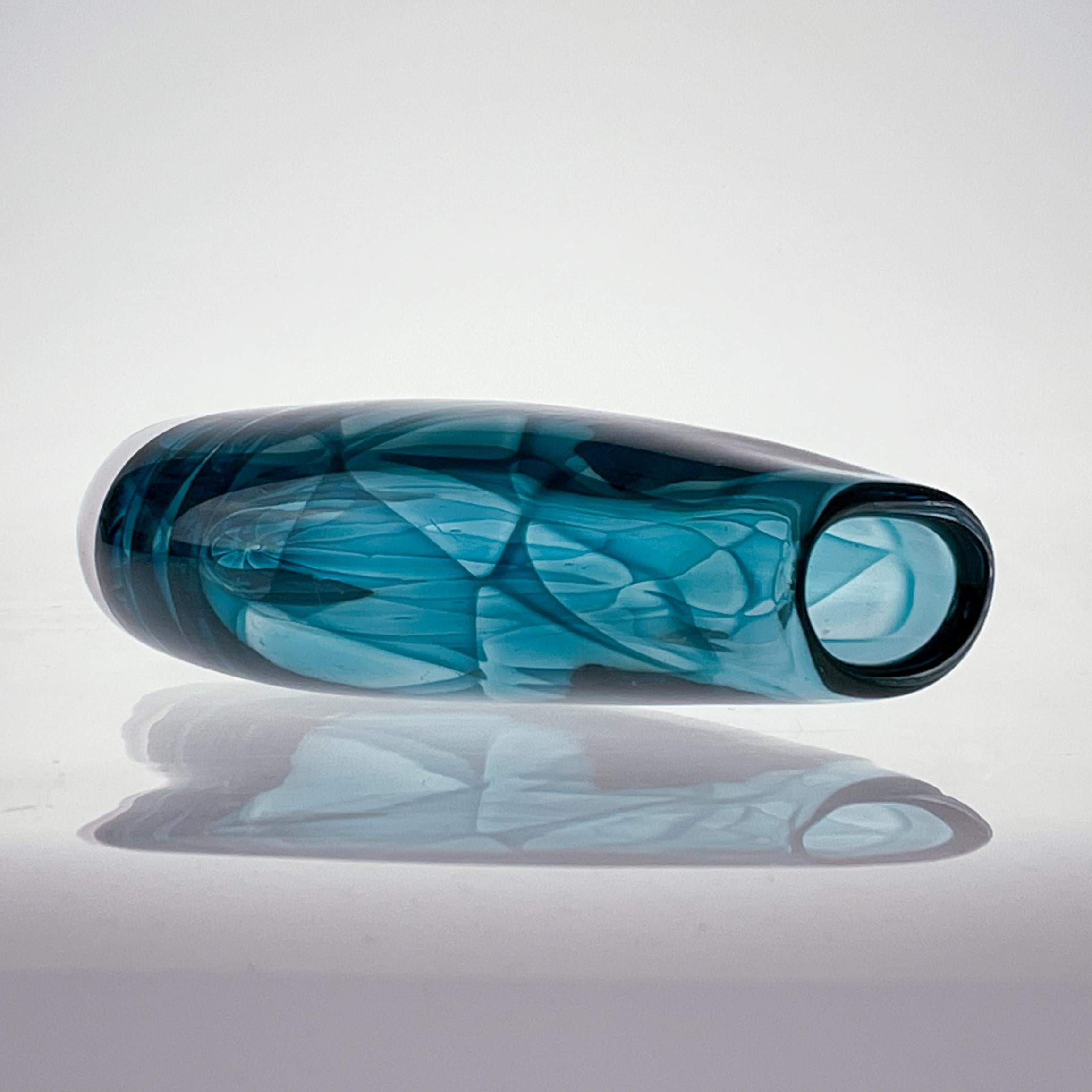 Vicke Lindstrand vase d'art moderne scandinave en verre couleur turquoise, années 1960 en vente 1
