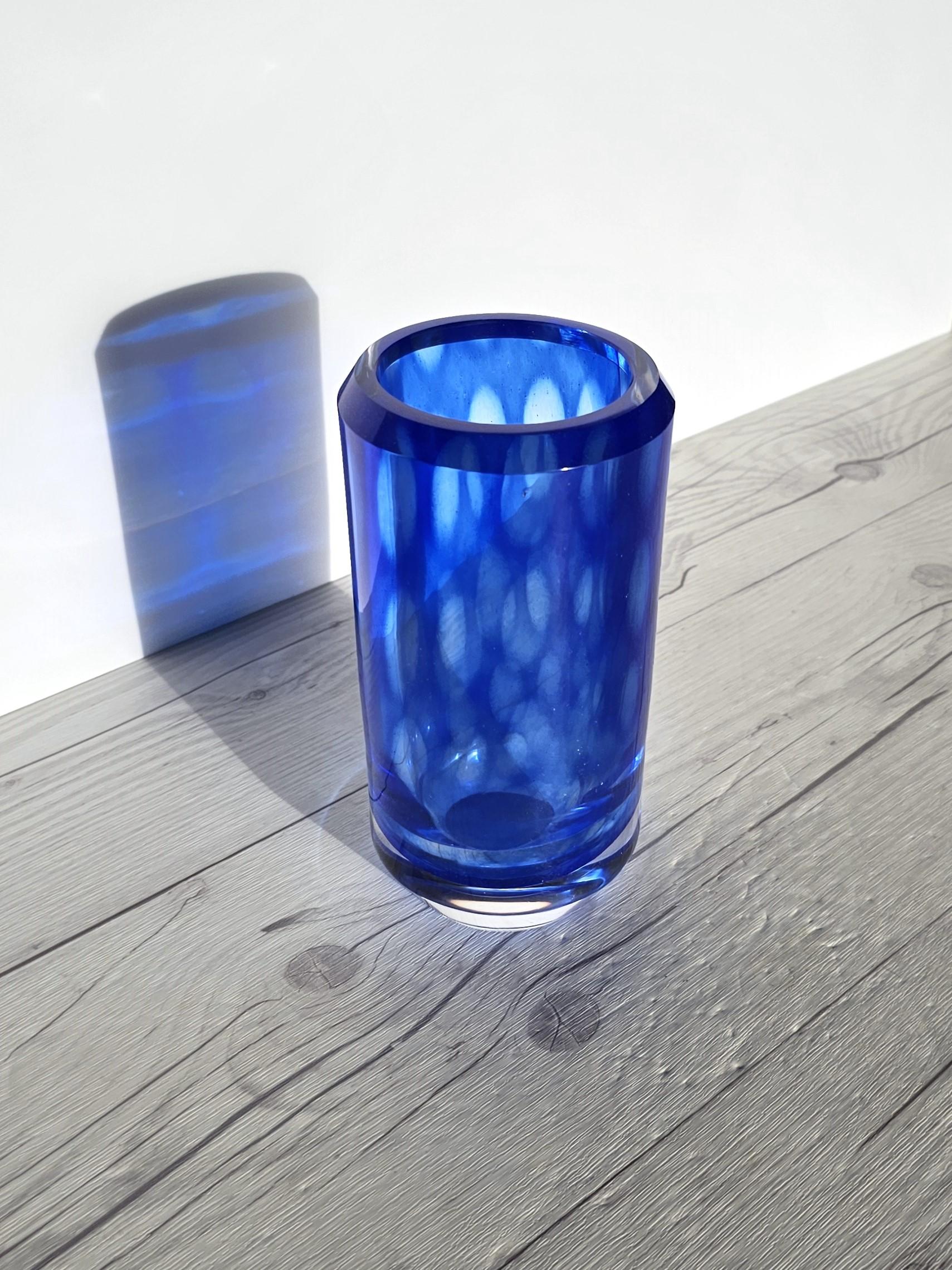 Art Glass Vicke Lindstrand 'Colora' series for Kosta, Modernist Lapis and Cobalt Blue Vase For Sale