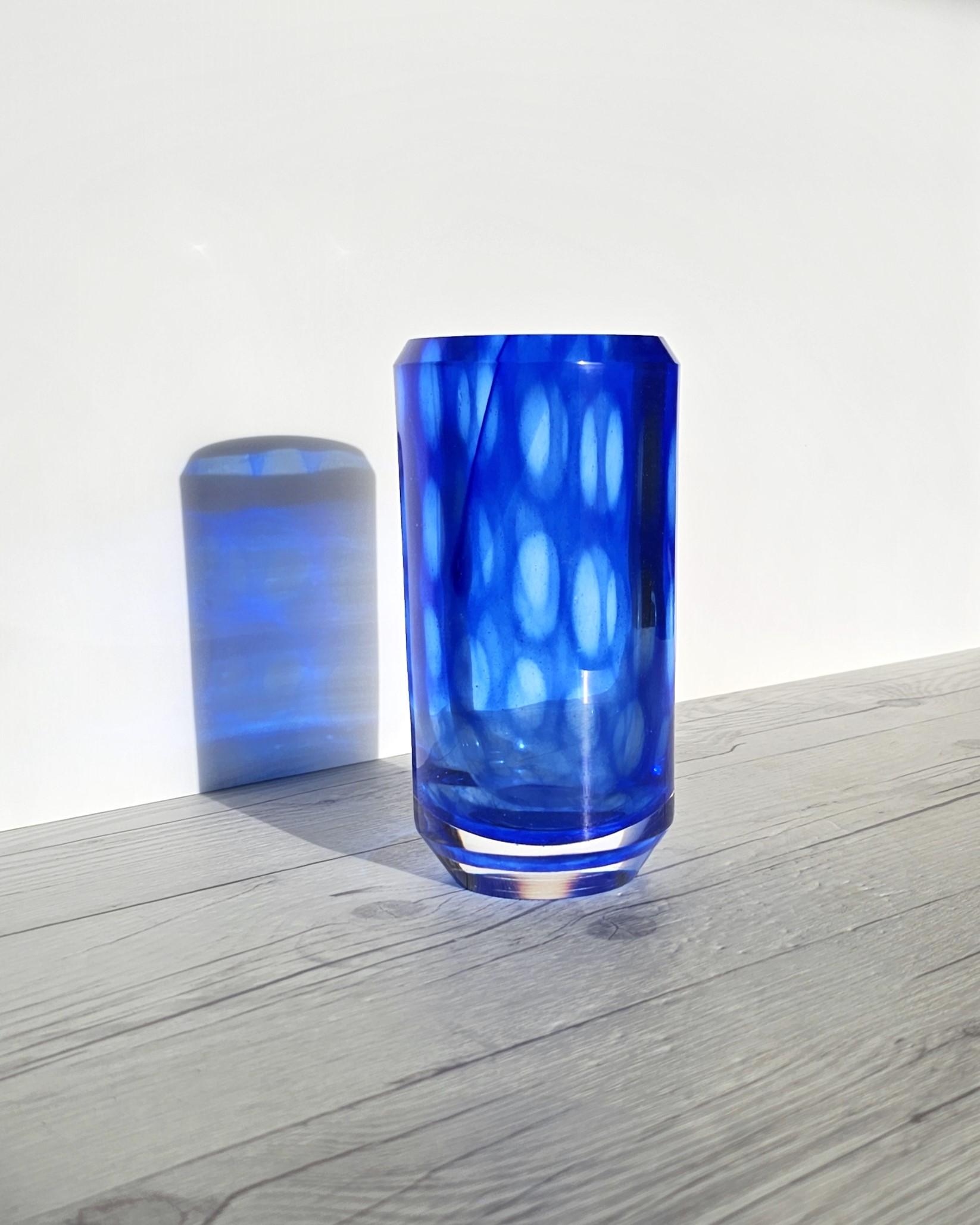 Vicke Lindstrand 'Colora' series for Kosta, Modernist Lapis and Cobalt Blue Vase For Sale 2