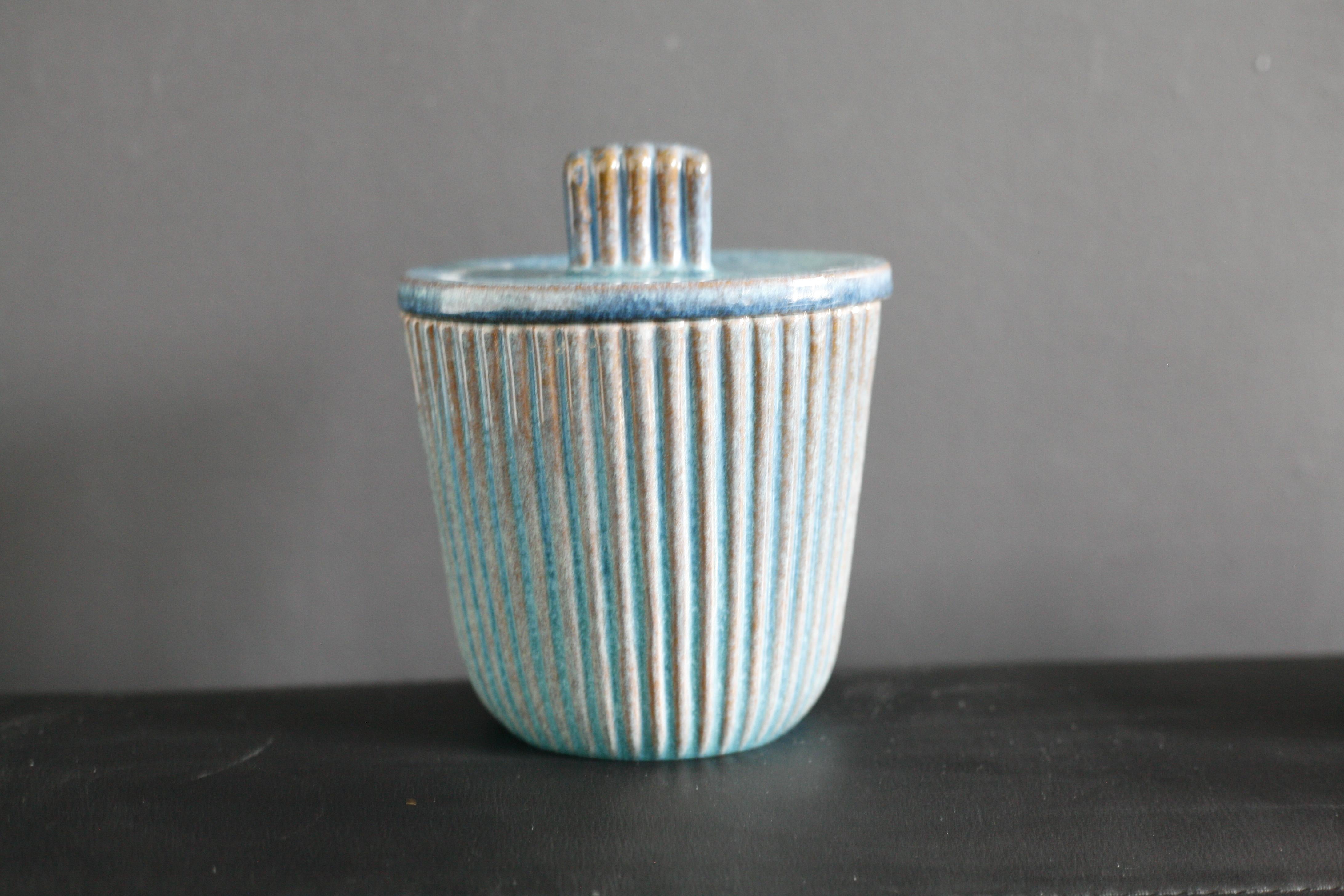 Hand-Crafted Vicke Lindstrand, Ekeby Urn and and Ceramic Box with Lid, Sweden, 1960 For Sale