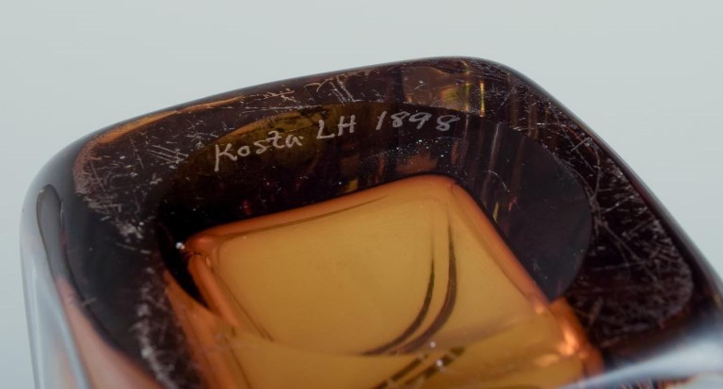 Vetro artistico Vicke Lindstrand per Kosta Boda. Vaso in vetro artistico in vetro giallo e trasparente in vendita