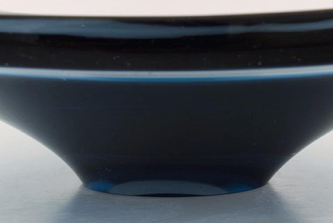 Vicke Lindstrand for Kosta Boda, Bowl in Blue Art Glass, 1958 (Schwedisch)