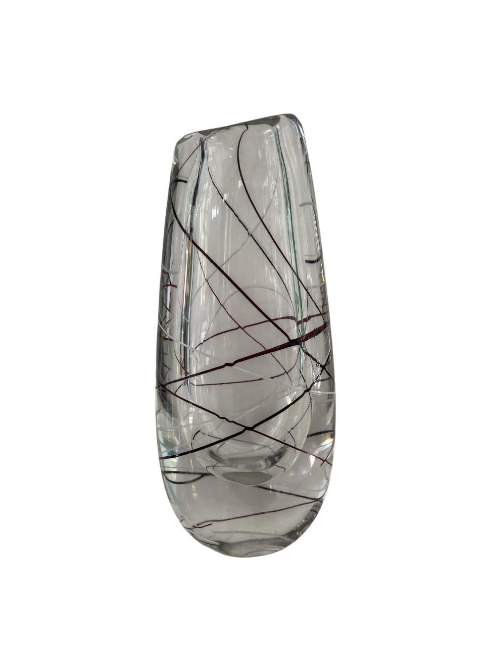 Milieu du XXe siècle Vicke Lindstrand pour Kosta Boda - Vase en verre d'art The Modern Scandinavian, Suède, 19 en vente