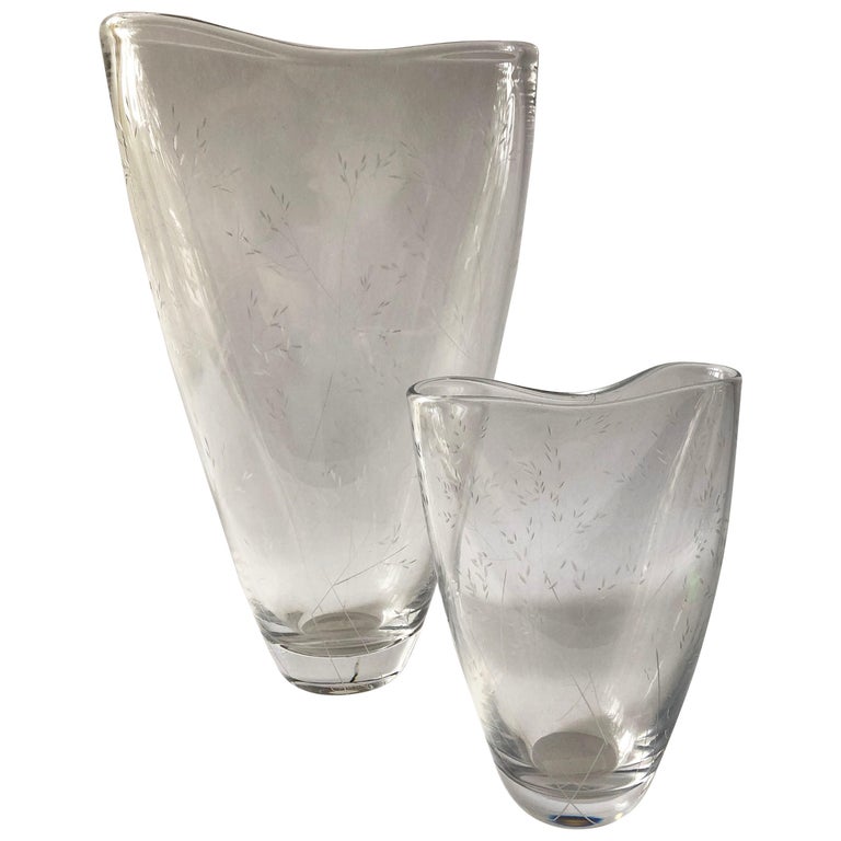 Vicke Lindstrand for Kosta Boda Swedish Modernist Pair of Etched Glass Vases For Sale