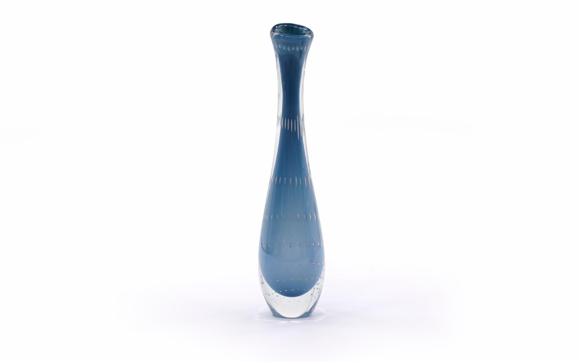 Mid-Century Modern Vicke Lindstrand for Kosta Bud Art Glass Vase. Blue Art Glass, Sweden, 1950s