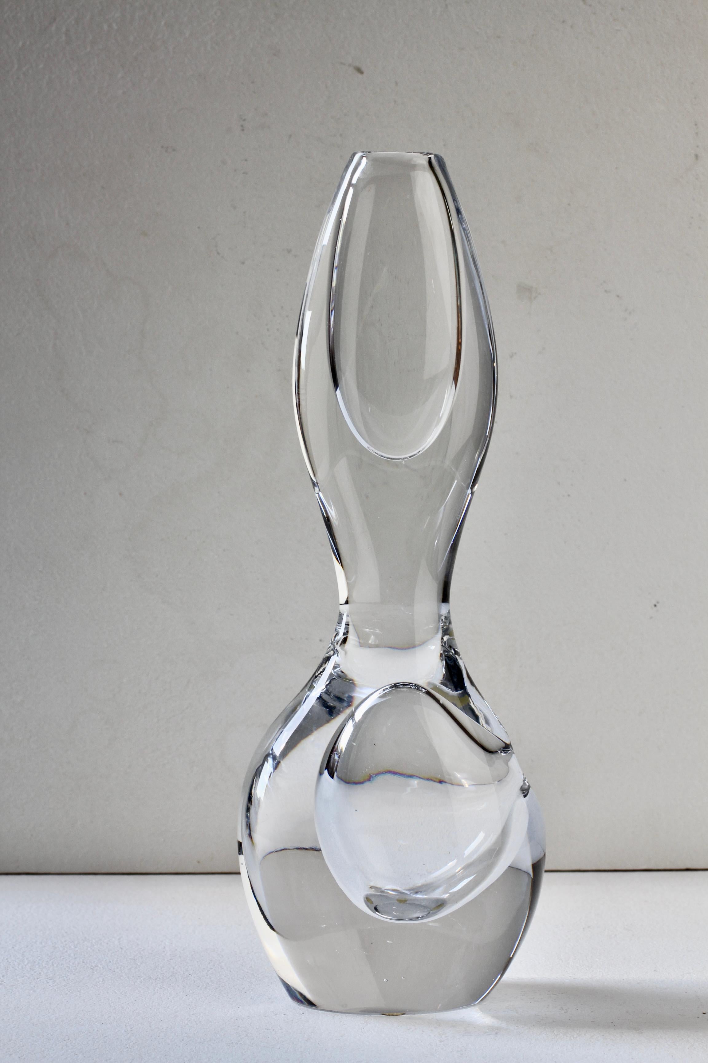 Vicke Lindstrand pour Kosta Glasbruk, 1950, grand vase en verre à deux trous 