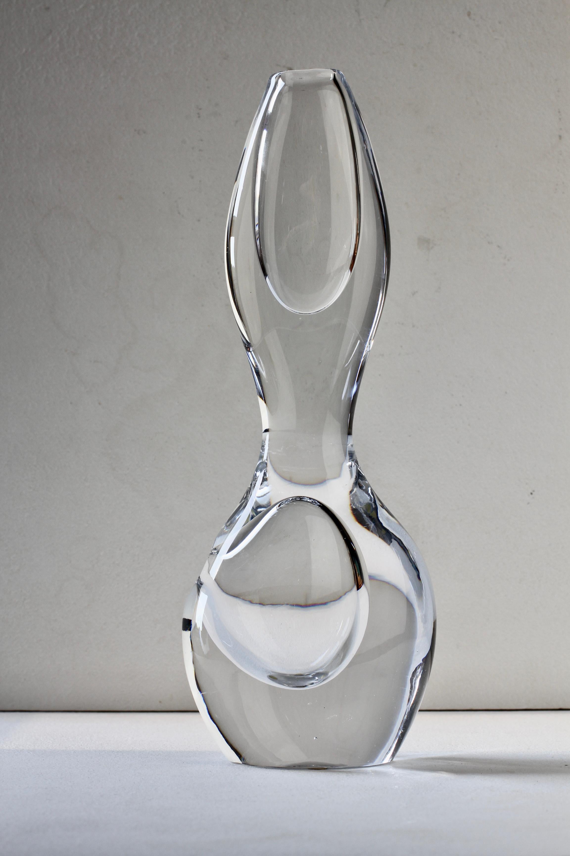 Vicke Lindstrand pour Kosta Glasbruk, 1950, grand vase en verre à deux trous 