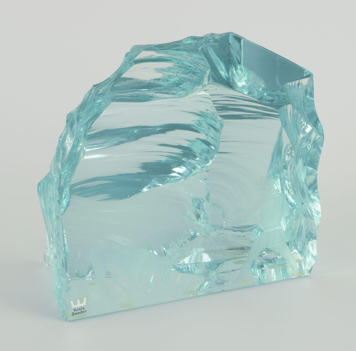 Vicke Lindstrand, Kosta Boda. Grande scultura in vetro artistico. A forma di blocco di ghiaccio. in vendita