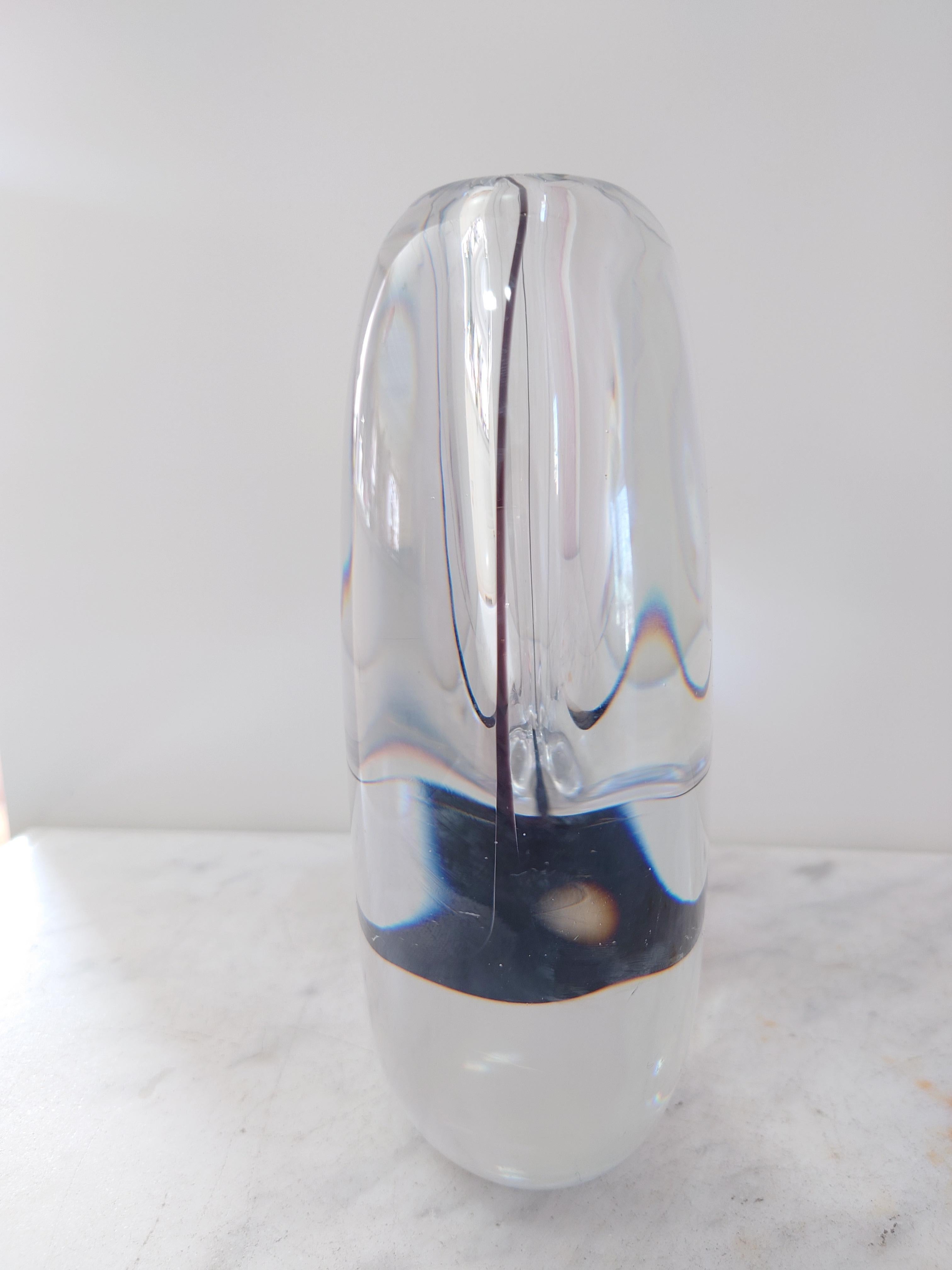 Skandinavische moderne Glasvase von Vicke Lindstrand Kosta KONTUR, skandinavisch-modern  1950s (Moderne der Mitte des Jahrhunderts) im Angebot