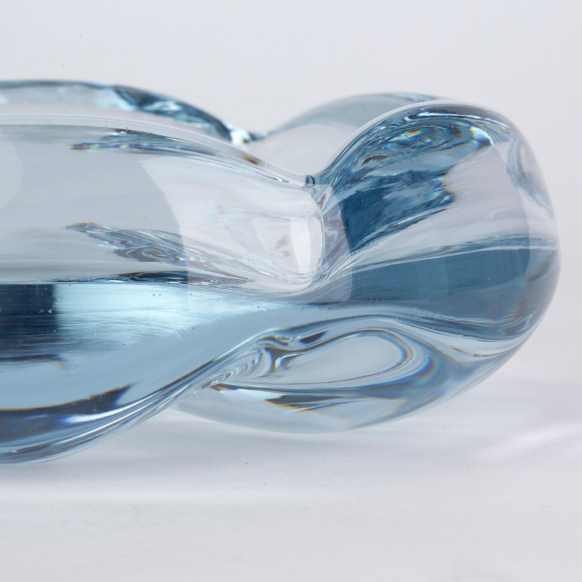 Hand-Crafted Vicke Lindstrand Orrefors Swedish Stella Polaris Blue Art Glass Bowl, 1950