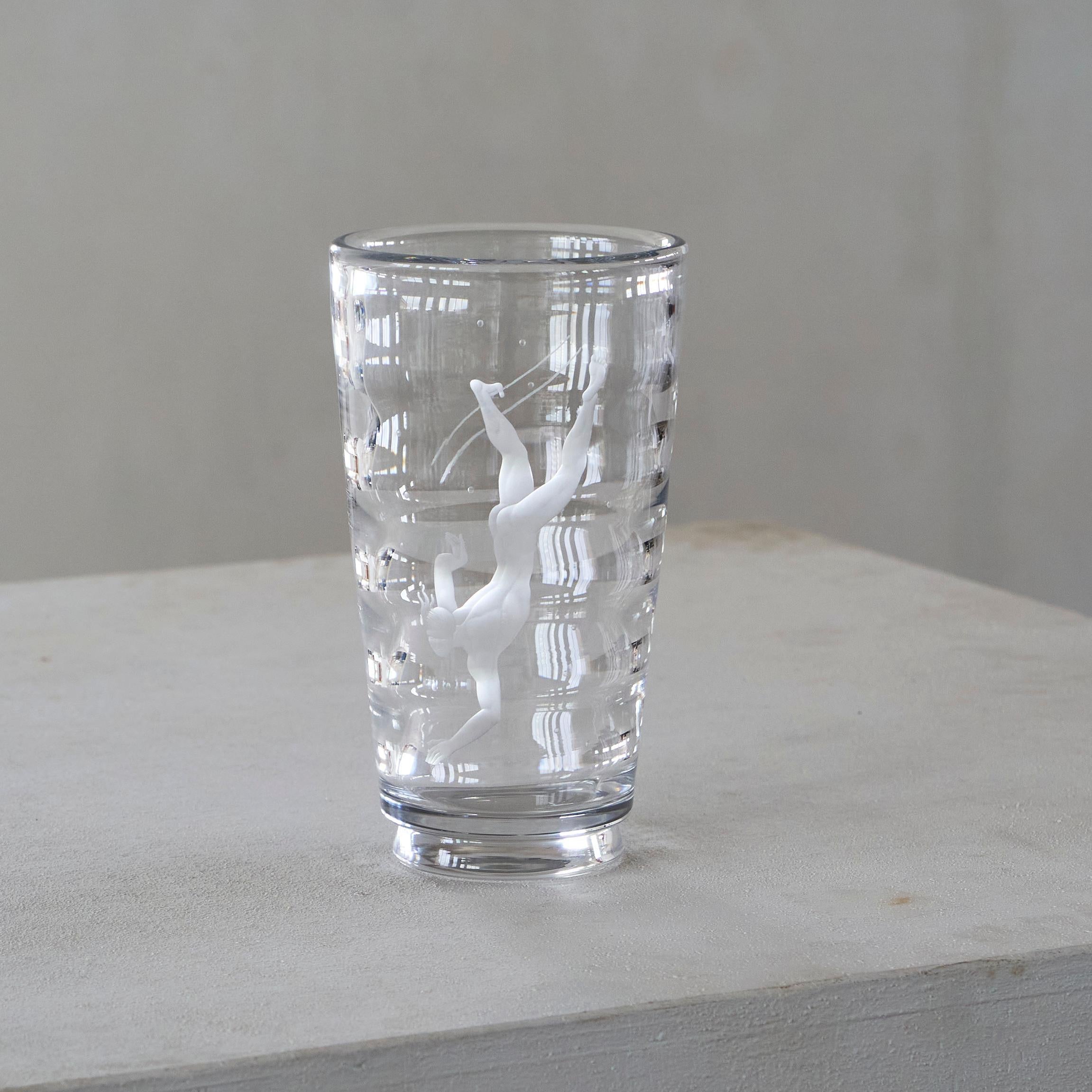 Art Deco Vicke Lindstrand Rare and Large 'Dykare' Vase in Etched Glass for Orrefors 1930s For Sale