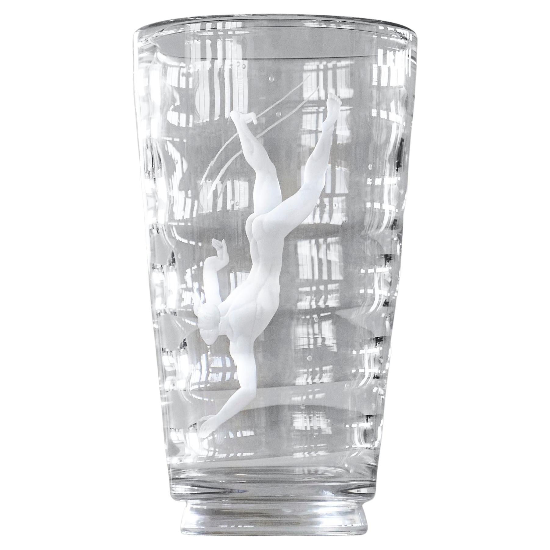 Vicke Lindstrand Rare and Large 'Dykare' Vase in Etched Glass for Orrefors 1930s For Sale