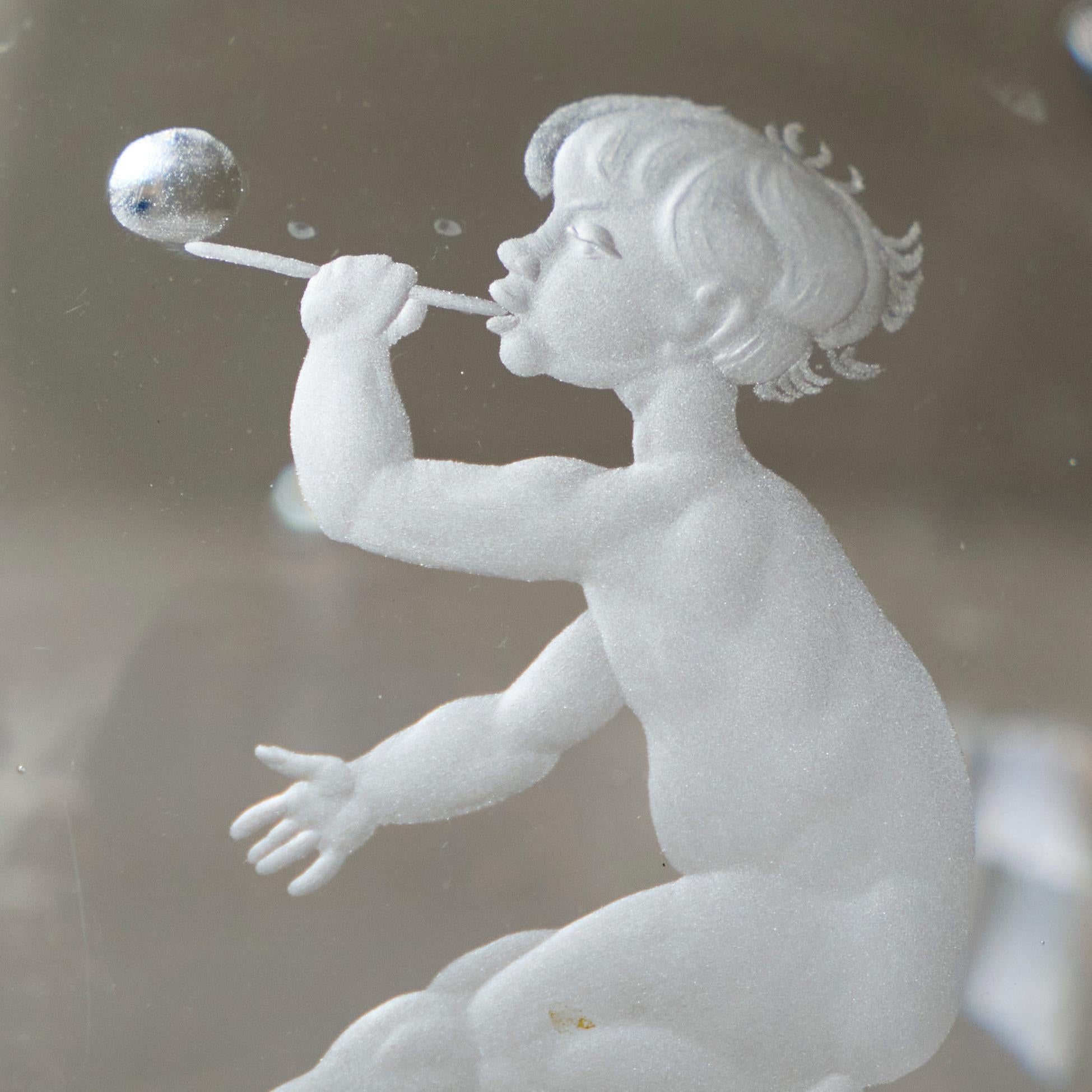 Hand-Crafted Vicke Lindstrand Rare 'Bubbles' Vase in Etched Glass for Orrefors Sweden 1930s For Sale
