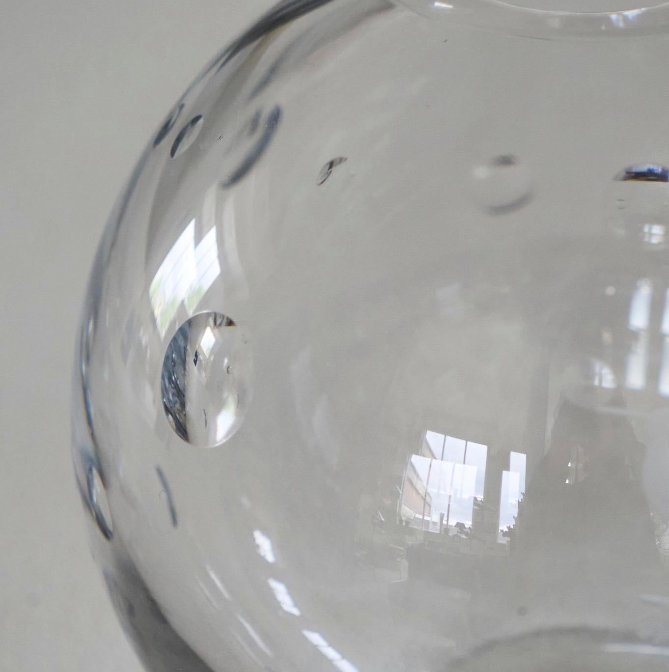 Vicke Lindstrand Rare Pair of Art Deco Vases in Etched Glass for Orrefors 1930s For Sale 4