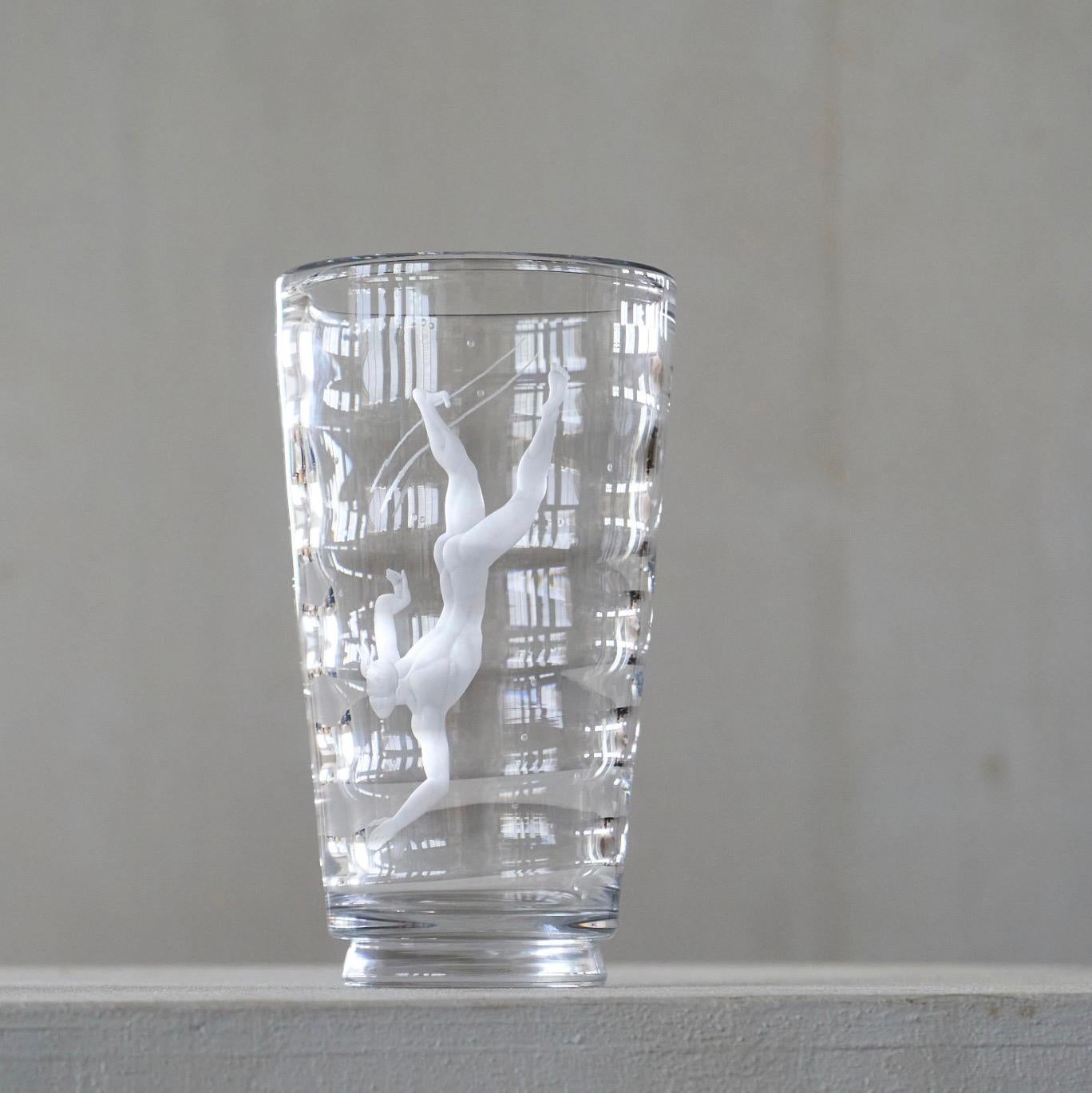 20th Century Vicke Lindstrand Rare Pair of Art Deco Vases in Etched Glass for Orrefors 1930s For Sale