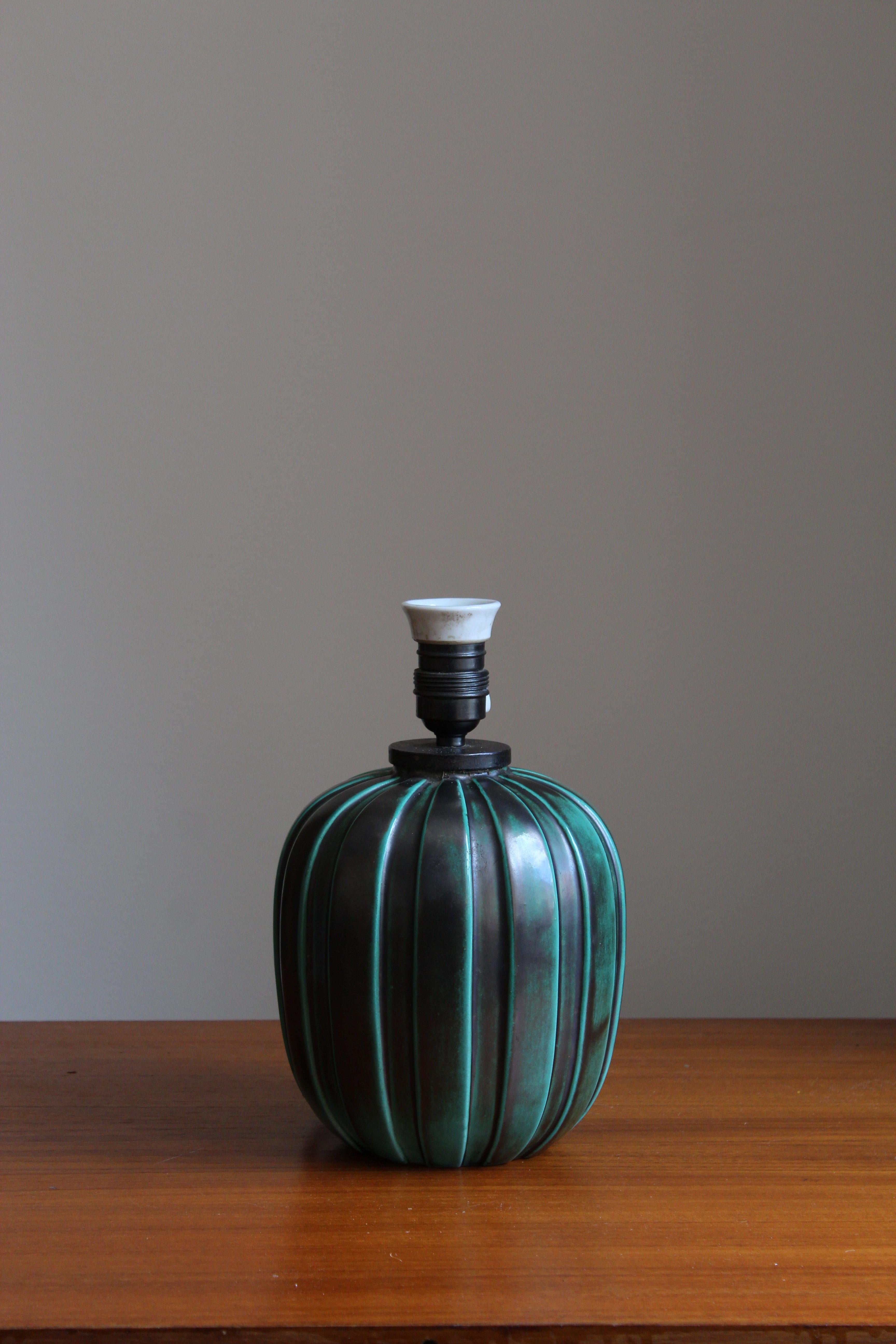 Organic Modern Vicke Lindstrand, Table Lamp, Green Glazed Ceramic, Upsala-Ekeby, Sweden, 1940s