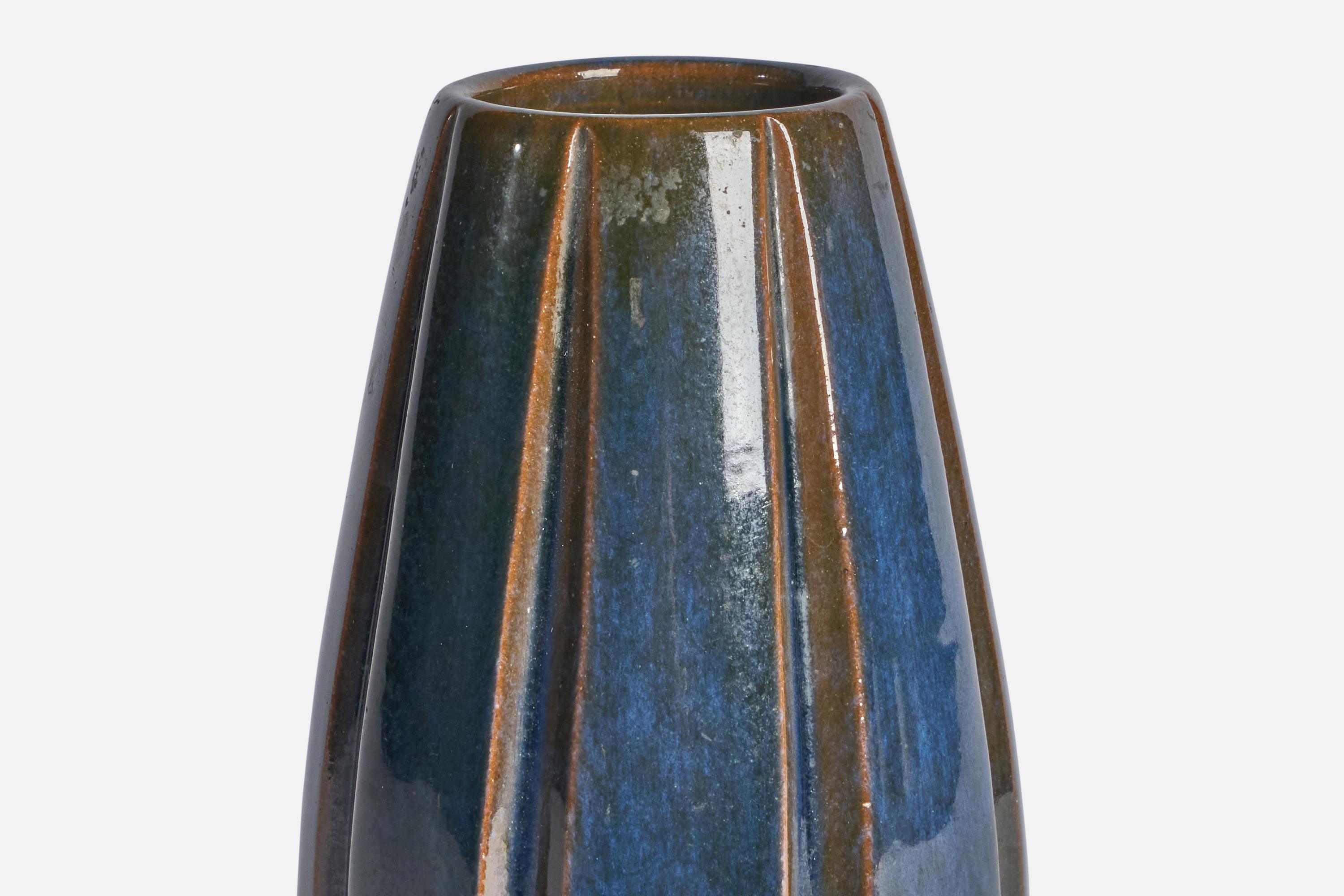 Swedish Vicke Lindstrand, Vase, Earthenware, Sweden, 1930s For Sale
