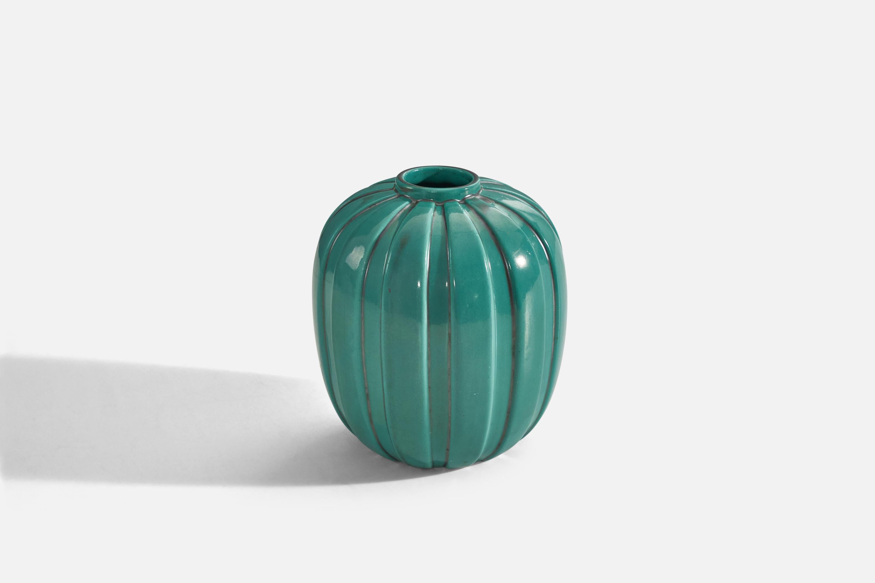 Swedish Vicke Lindstrand, Vase, Green-Glazed Earthenware, Upsala-Ekeby, Sweden, 1940s For Sale