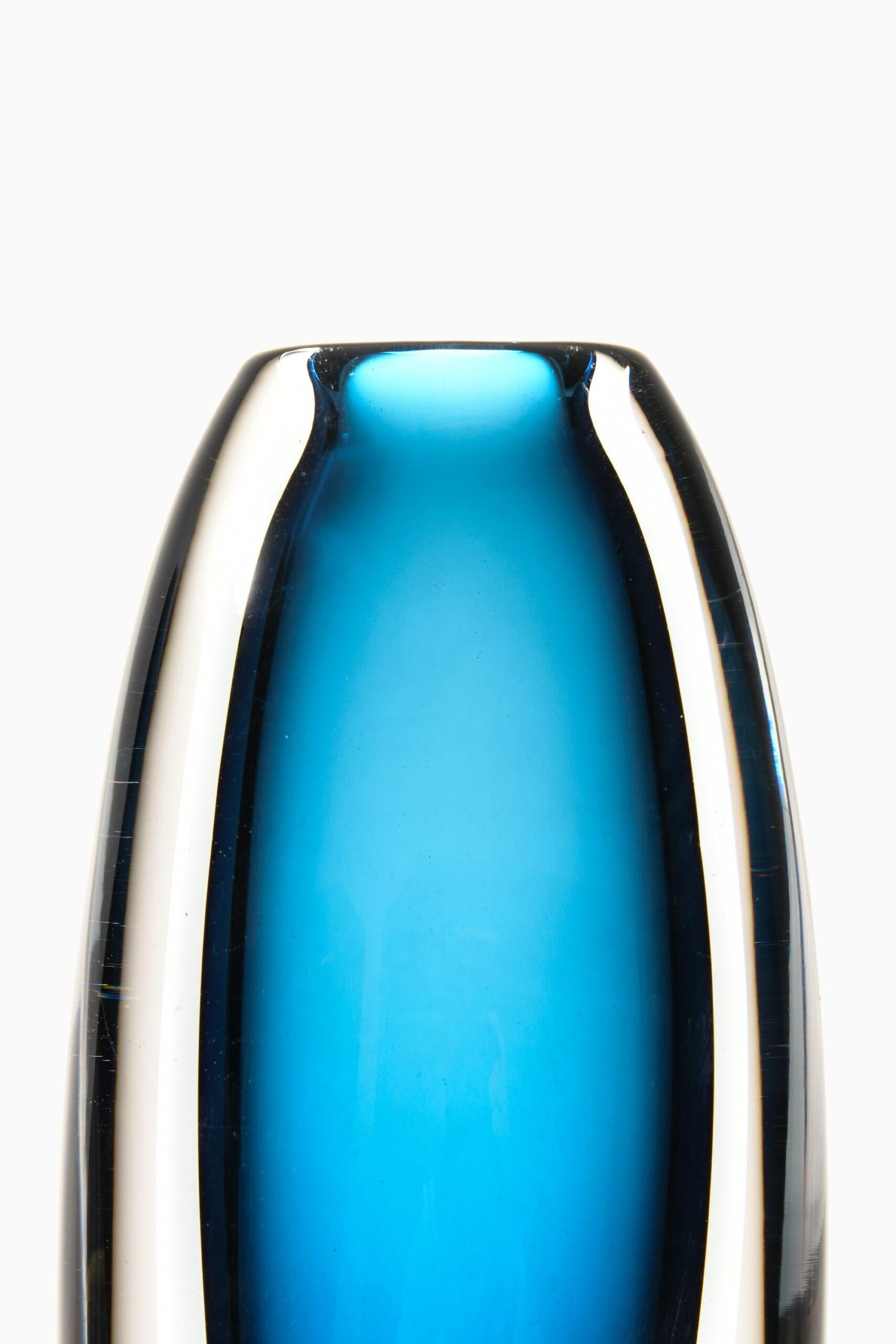 Glass vase designed by Vicke Lindstrand. Produced by Kosta in Sweden. Signed ‘Kosta 1828 VL'.