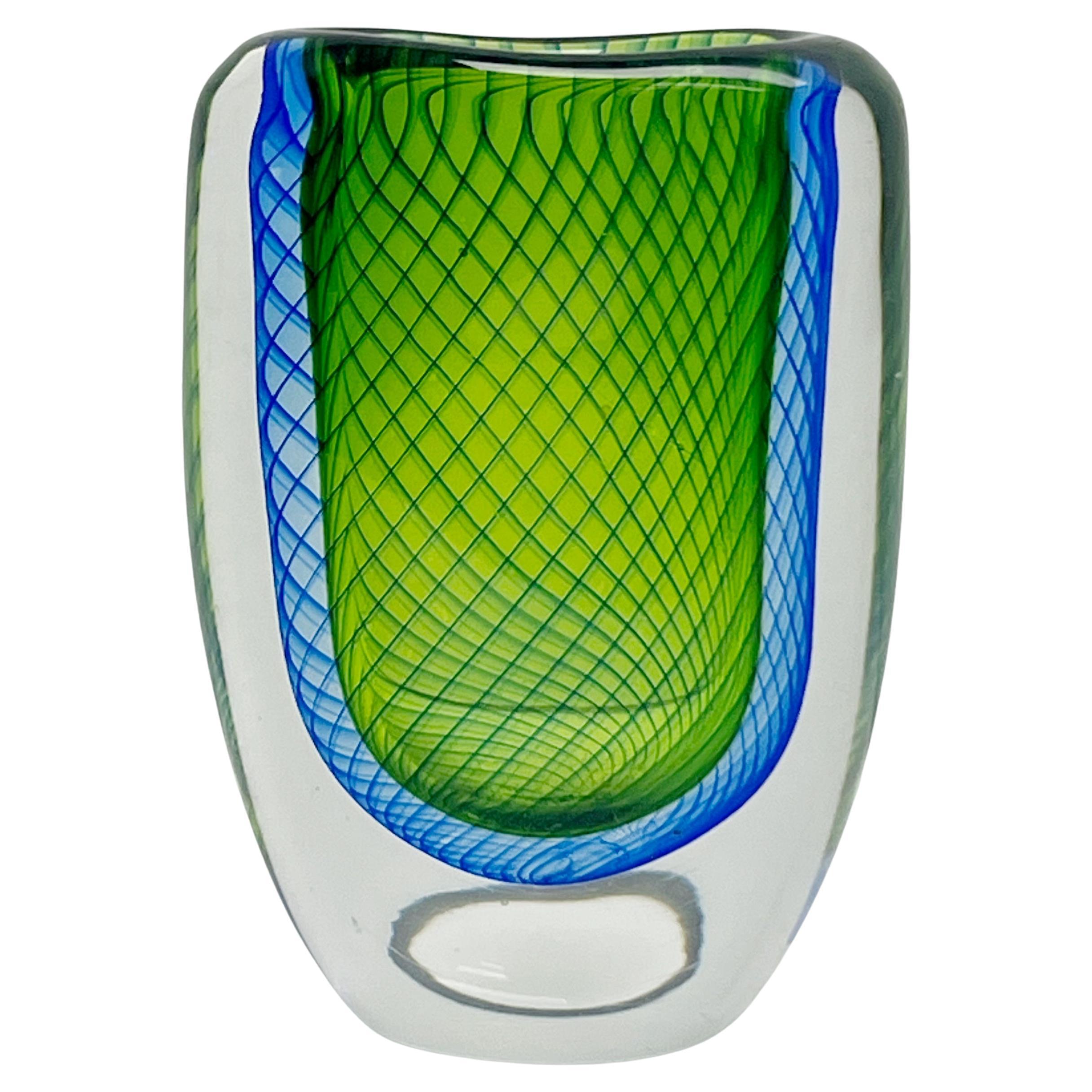 Vickie Lindstrome Kosta Boda Fishnet Colora Vase 1959 en venta