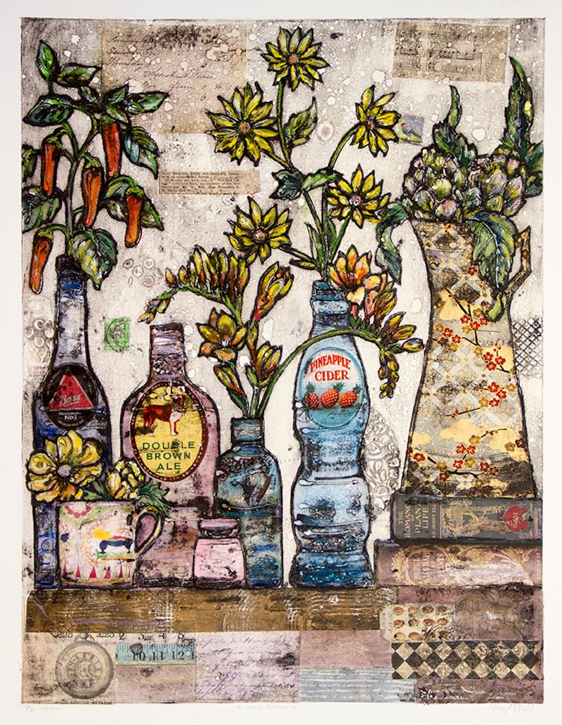 Eine lange römische Romantik, Blumenkunst, moderner Stilllebendruck, handgefertigter Collagraphendruck (Braun), Interior Print, von Vicky Oldfield
