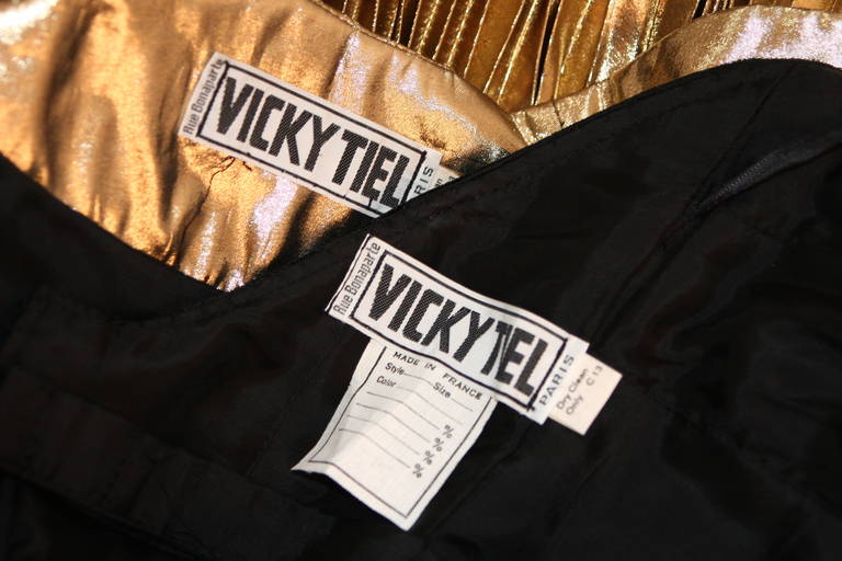 Vicky Tiel Schwarzes Kleopatra-Kleid aus Samt und goldenem Samt mit Bolero im Angebot 4