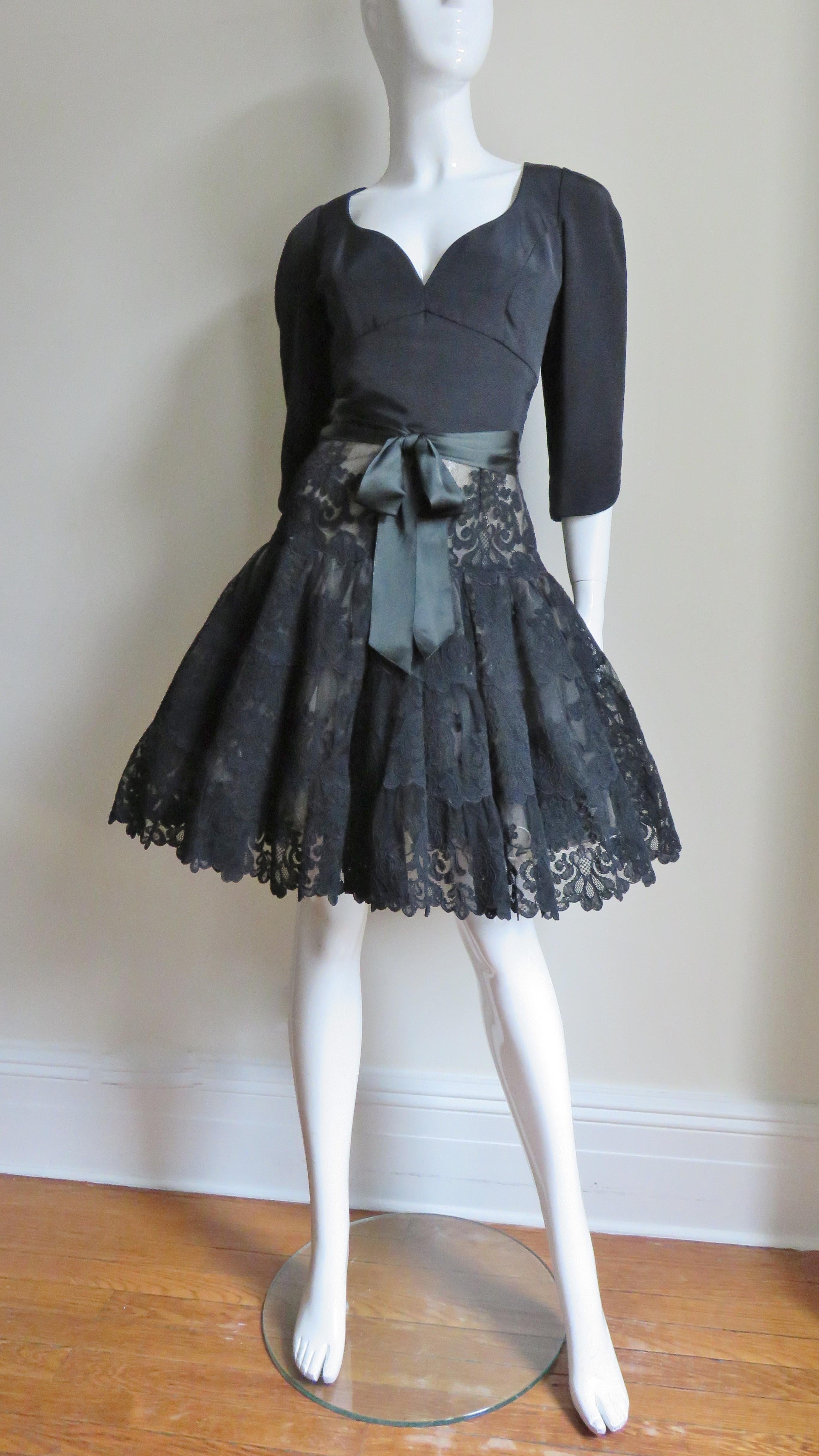 Vicky Tiel Couture Silk and Lace Full Skirt Dress For Sale 3