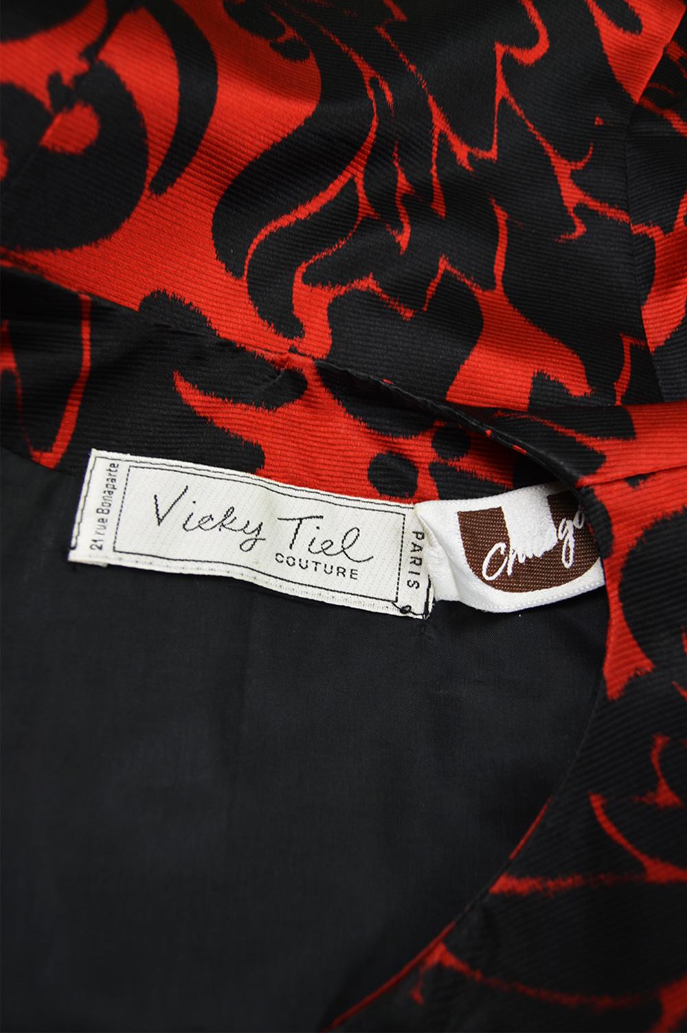 Vicky Tiel Couture Vintage Red & Black Fitted Damask Pattern Jacket, 1980s For Sale 3