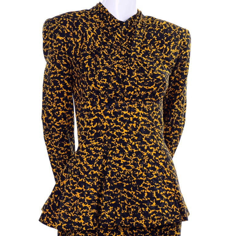 Vicky Tiel Peplum Top & Skirt Dress / Suit in Yellow & Black Abstract Silk Print For Sale 3