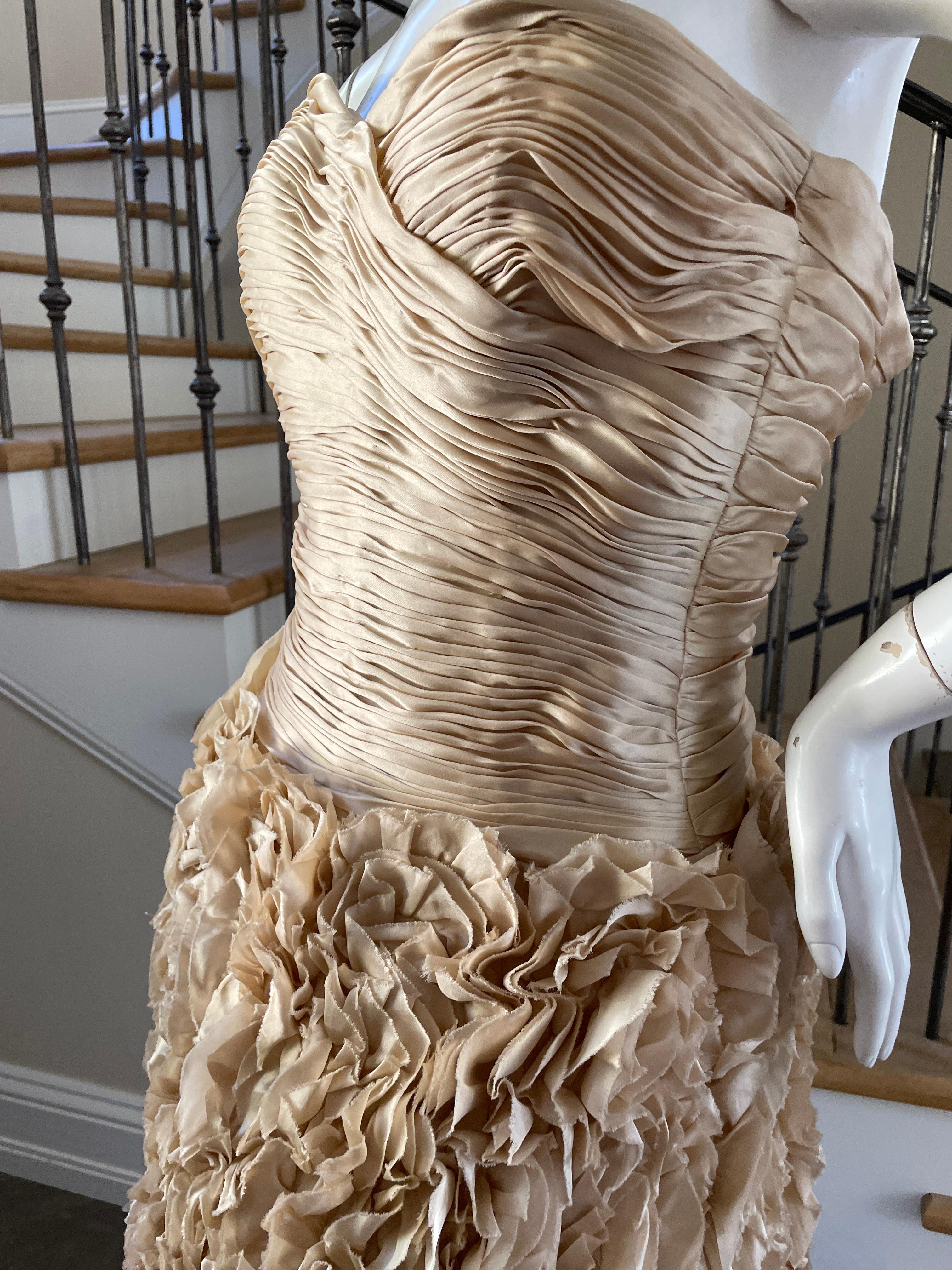 Vicky Tiel Vintage Gold Ruffled Evening Dress In Excellent Condition For Sale In Cloverdale, CA