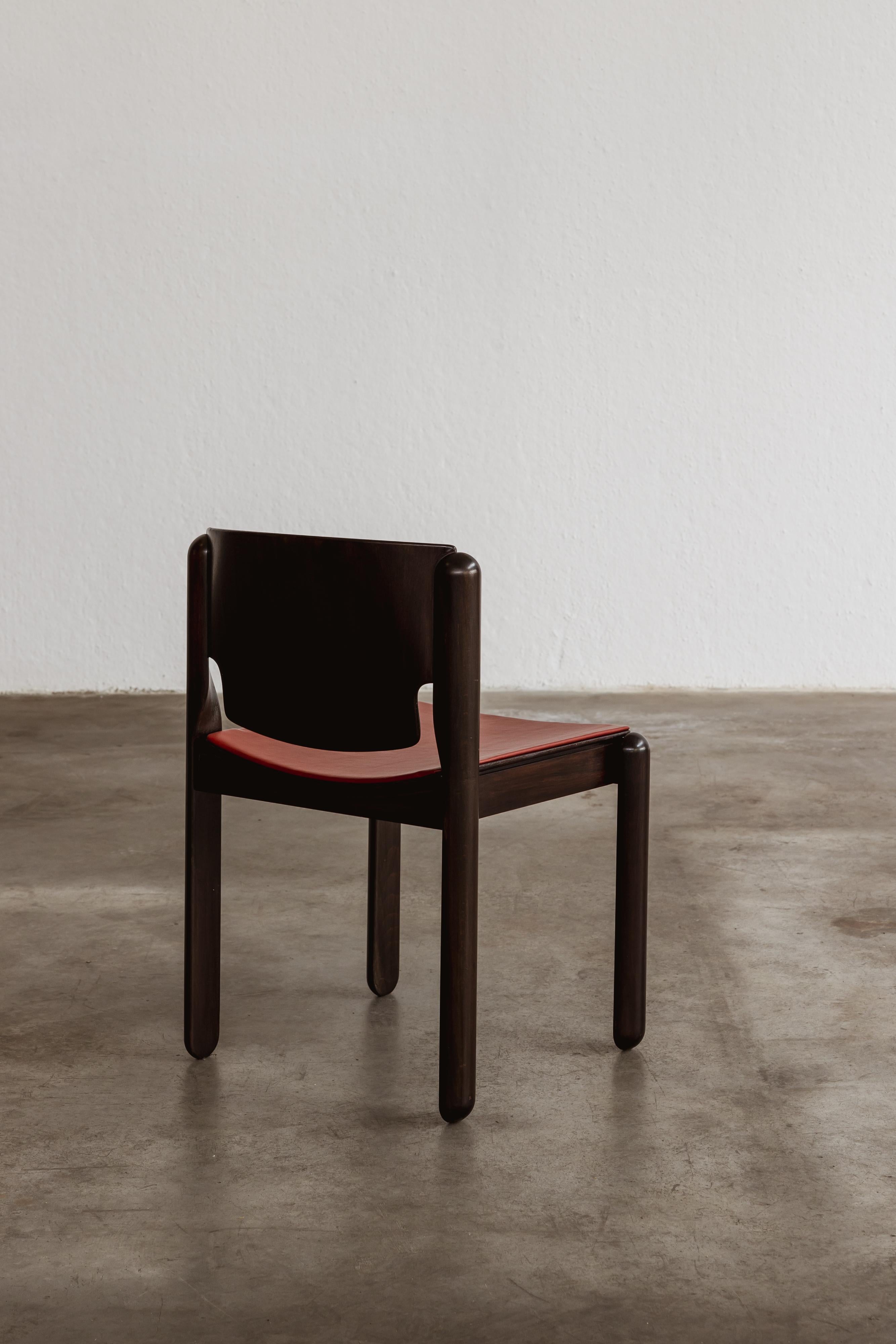 Milieu du XXe siècle Chaise 