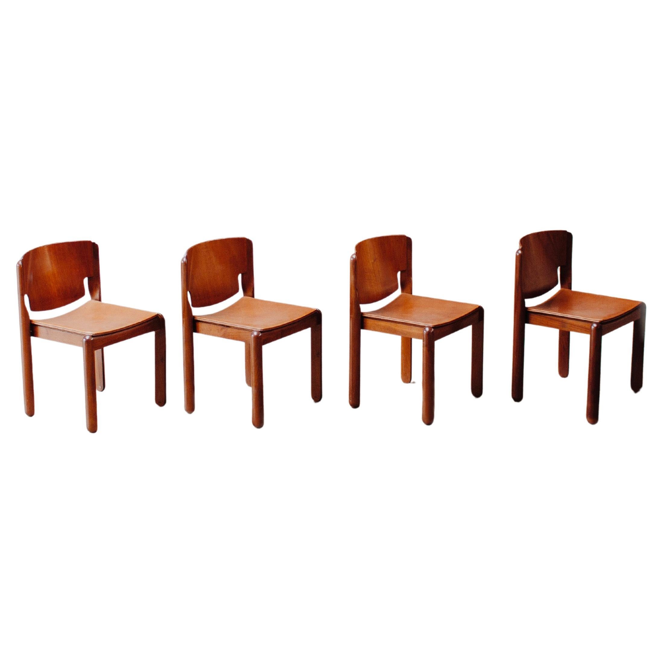 Vico Magistretti "122" per Cassina, 1967, set di 4 sedie