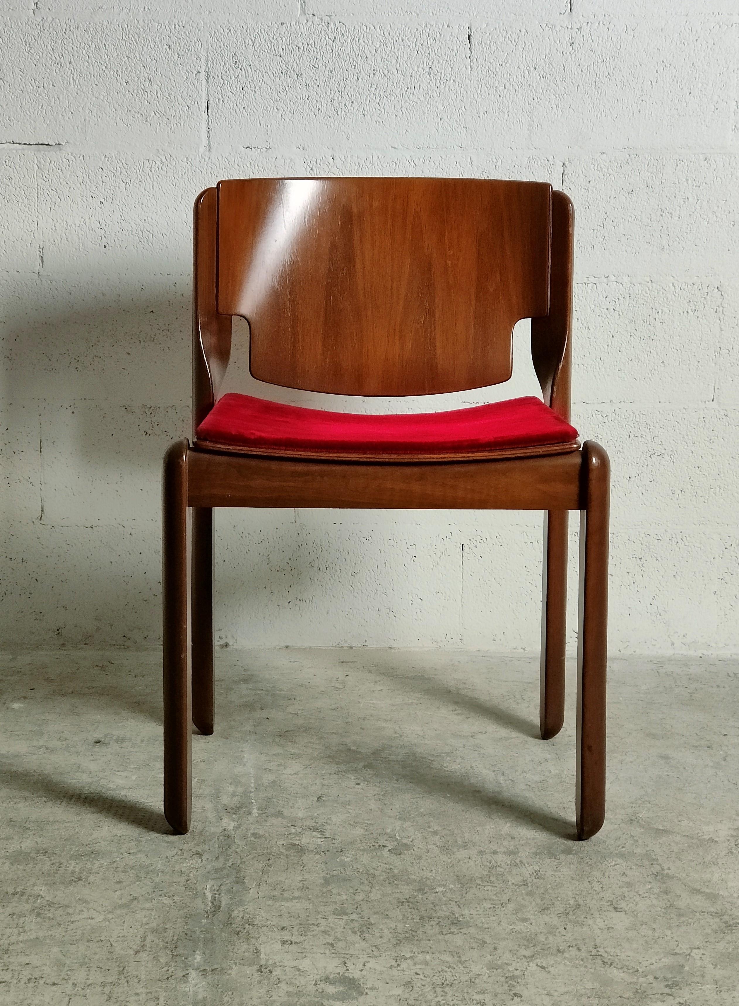 Mid-20th Century Vico Magistretti 122 Model Chairs for Cassina, 1967