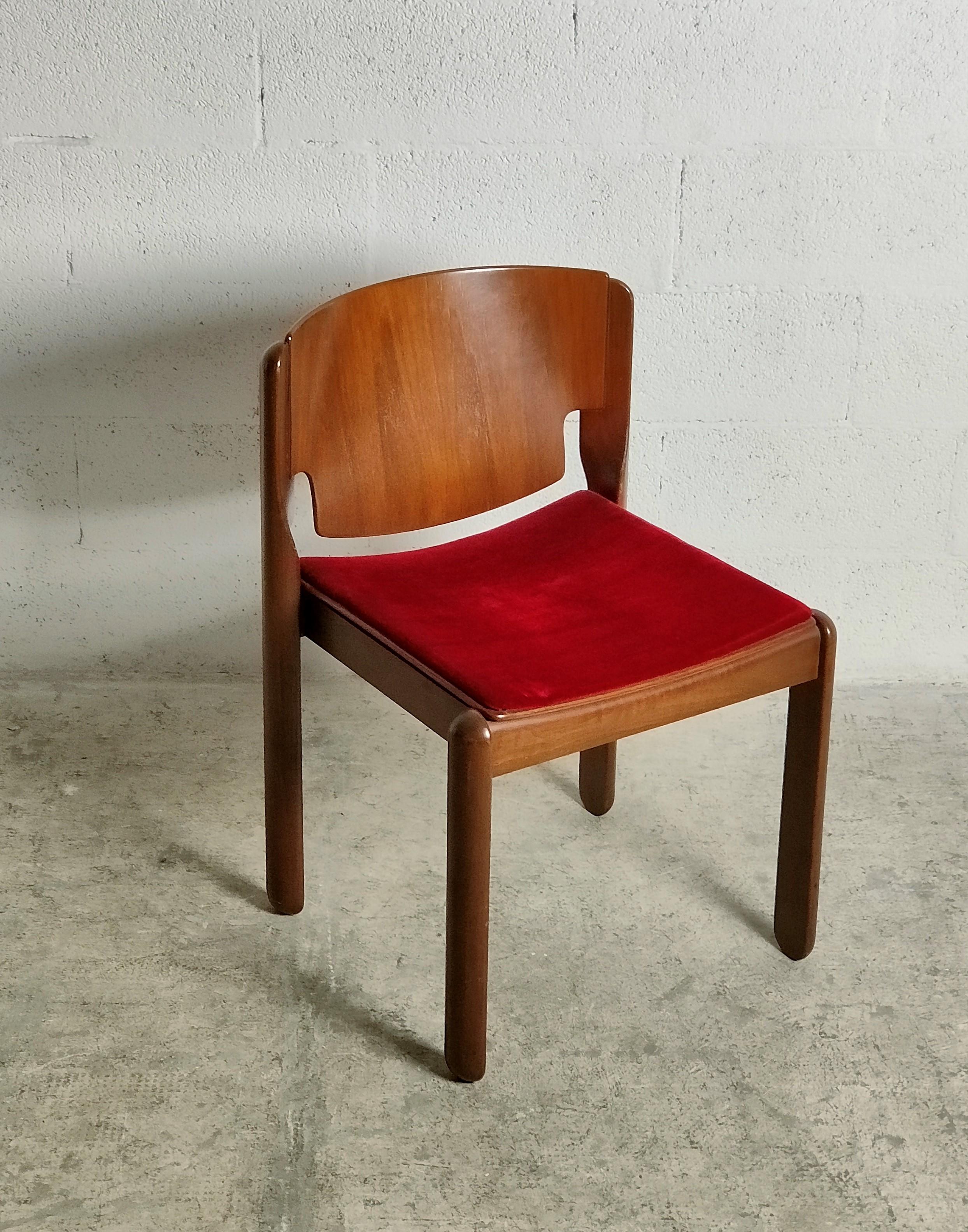 Vico Magistretti 122 Model Chairs for Cassina, 1967 2
