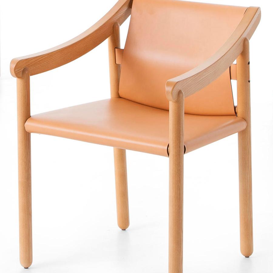 Mid-Century Modern Vico Magistretti 905 Armchair by Cassina For Sale